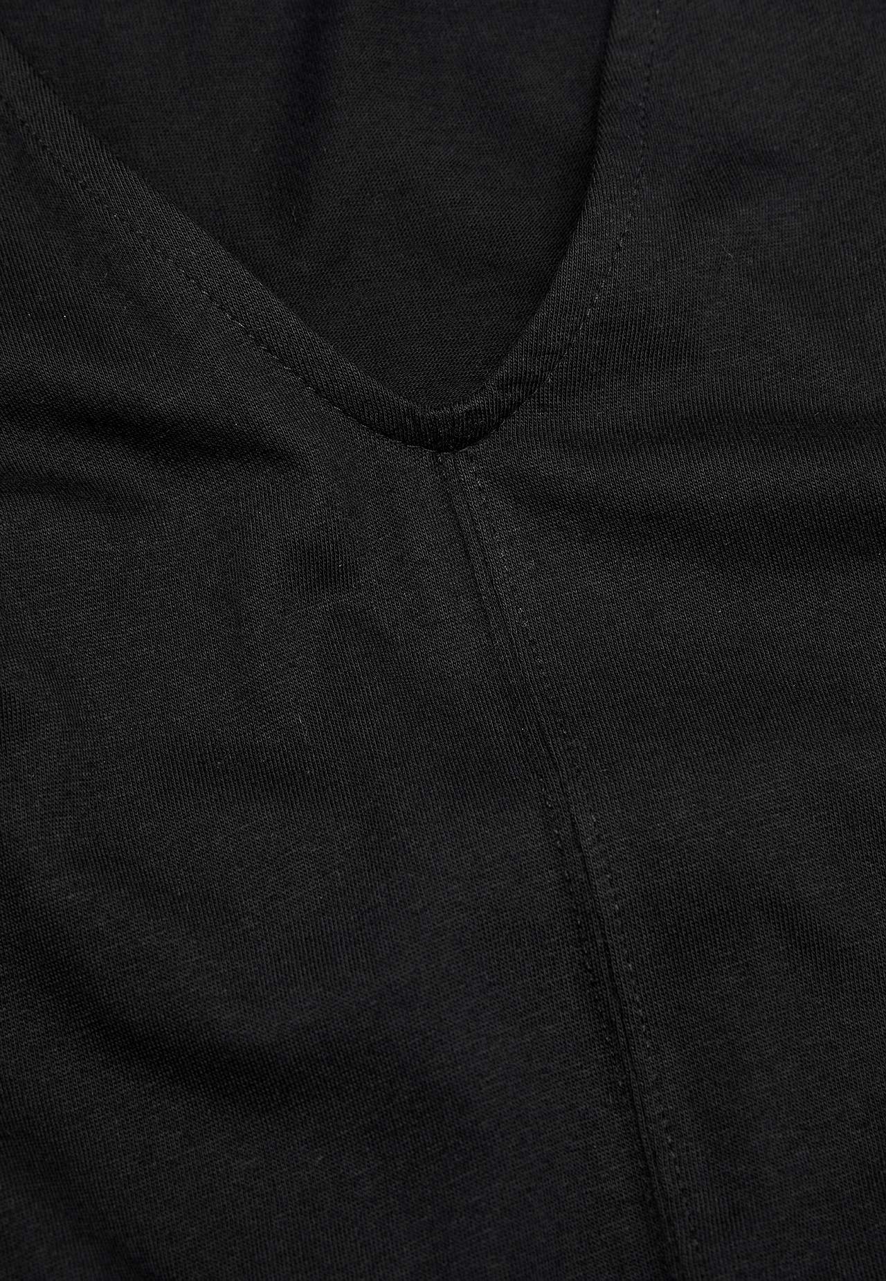 V-halset, ermløs Jersey-kjole