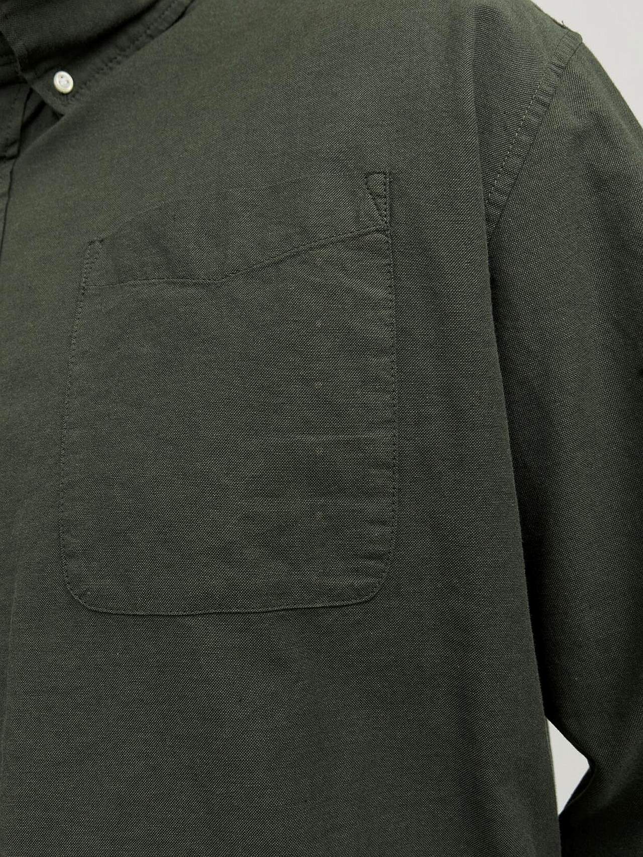 Stilren skjorte med button down-krage