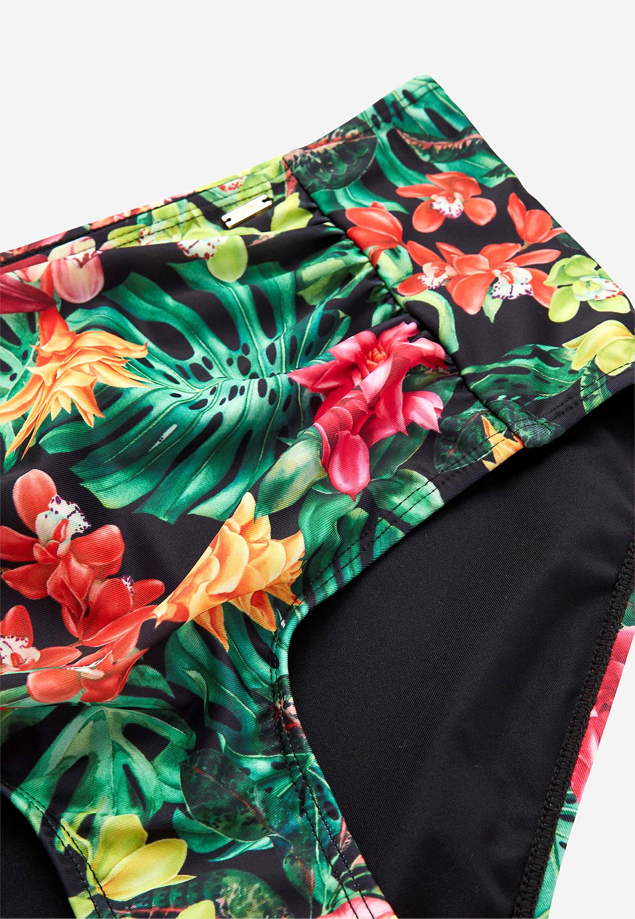 Bikiniunderdel med høy midje og et blomstermønster