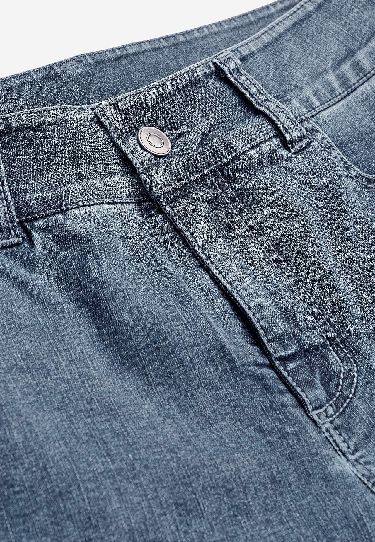 Rette jeans i superstretch denim