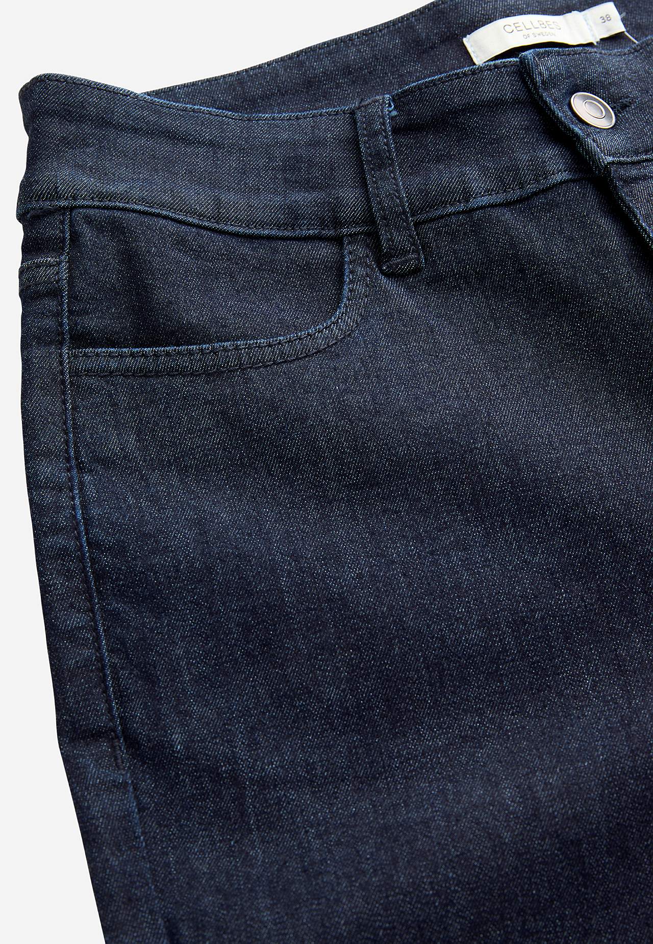 Rette jeans i superstretch denim Sara