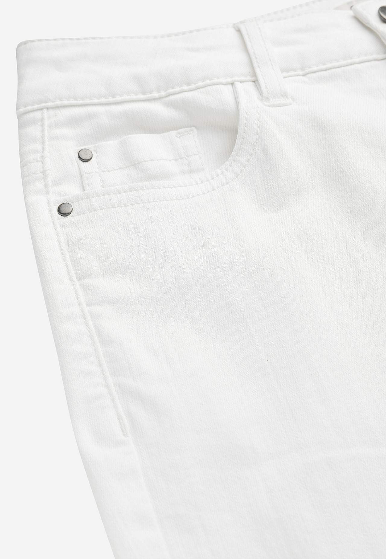 Caprijeans med design med fem lommer