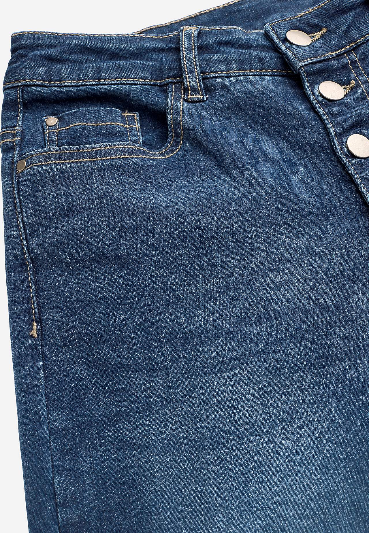 Caprijeans med knapplukking