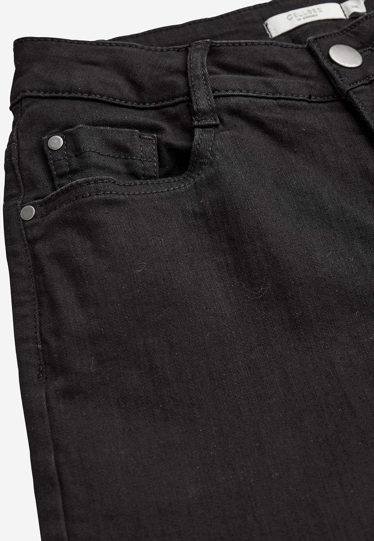 Vide, lange jeans med høy midje