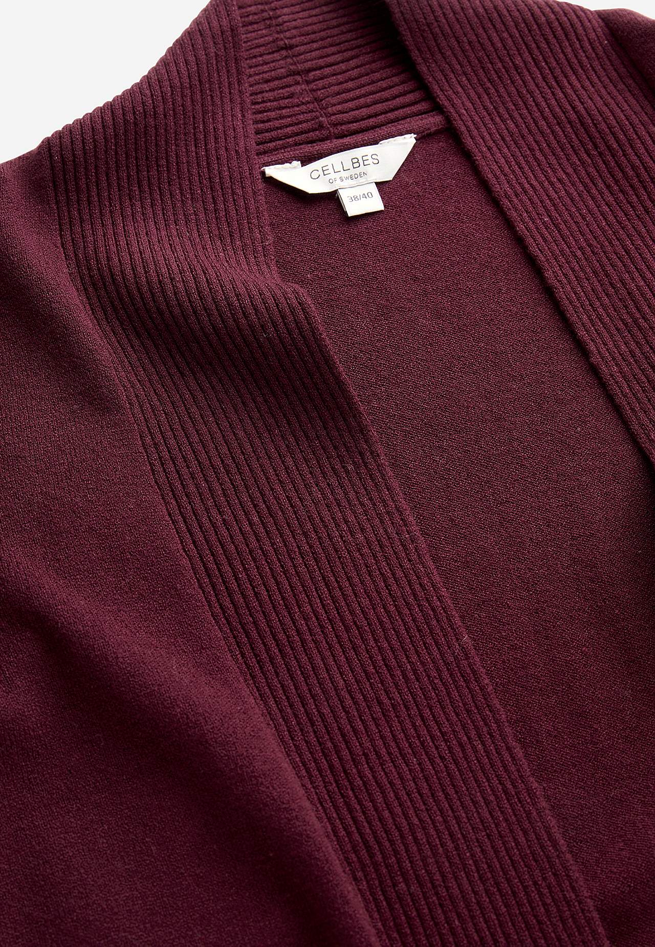 Finstrikket cardigan