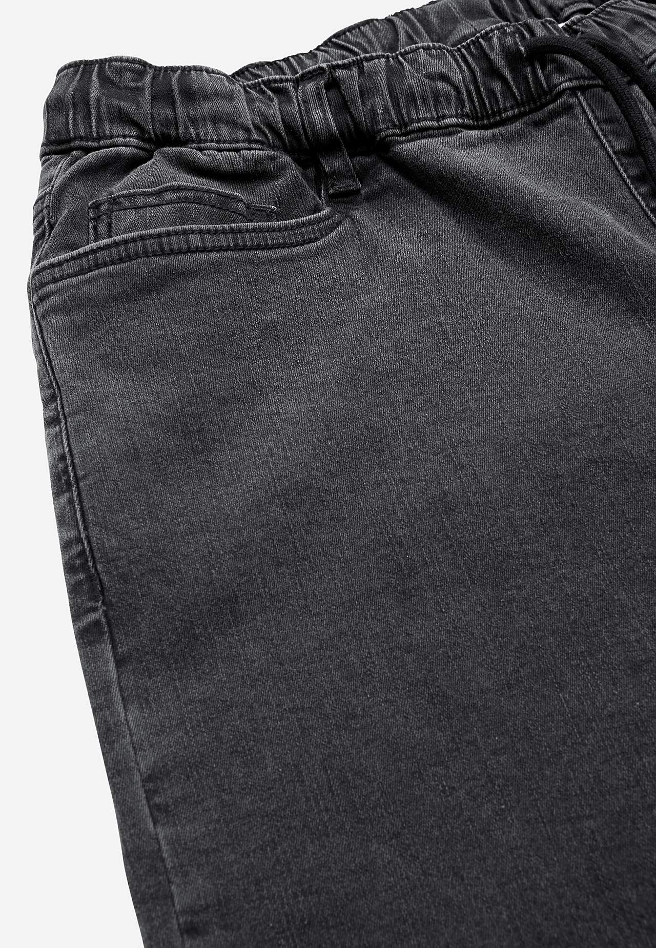 Stretchy joggejeans