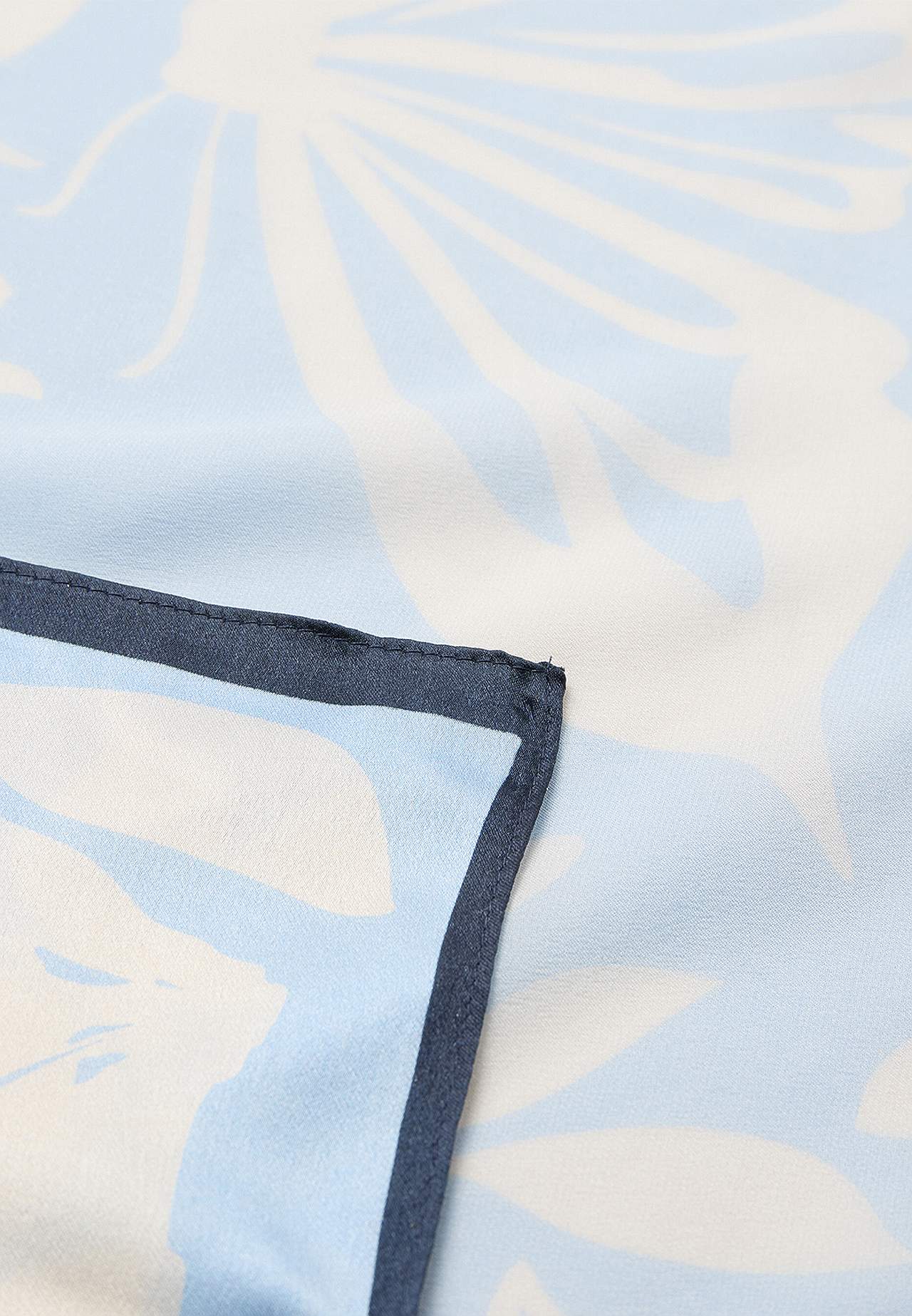 Mønstret silkeskjerf