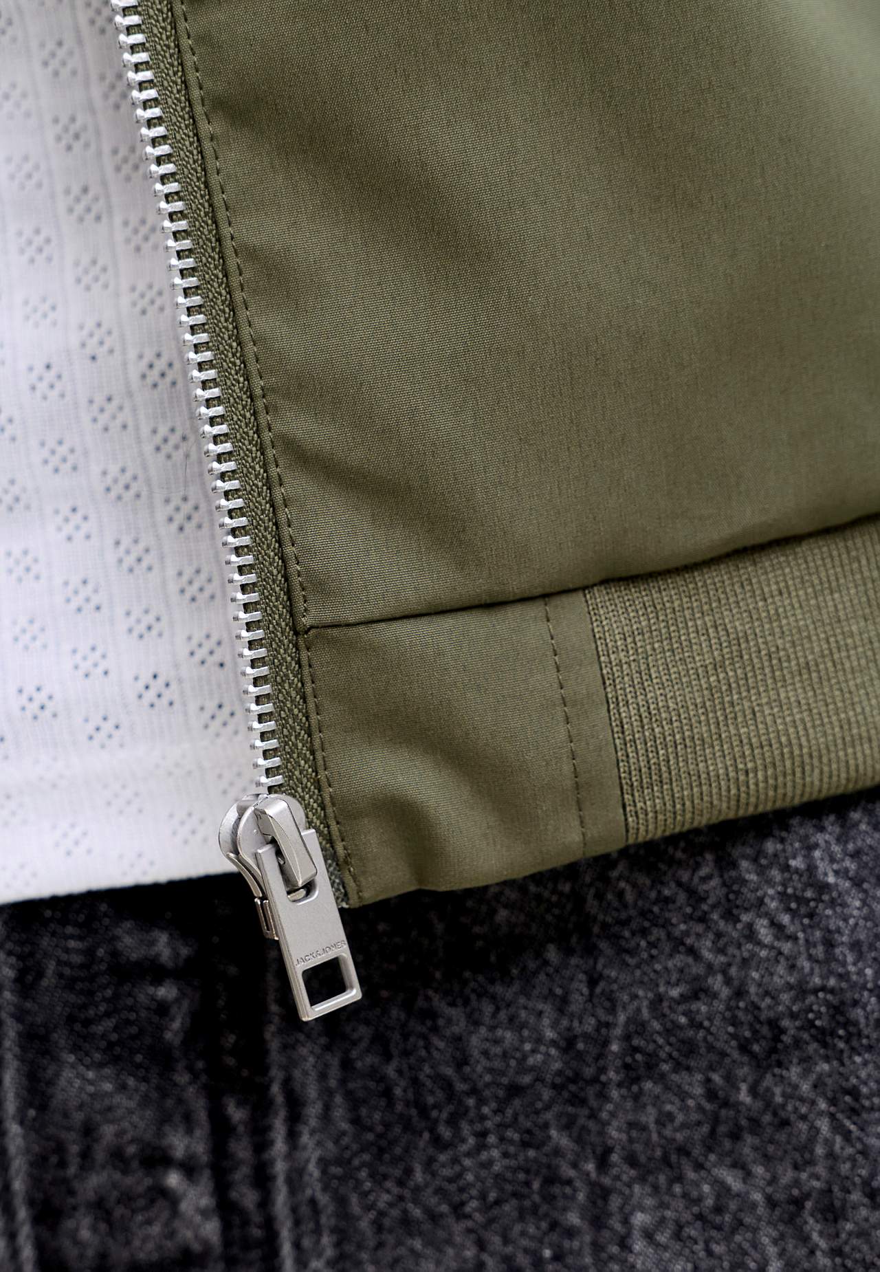 Bomberjakke med matt overflate