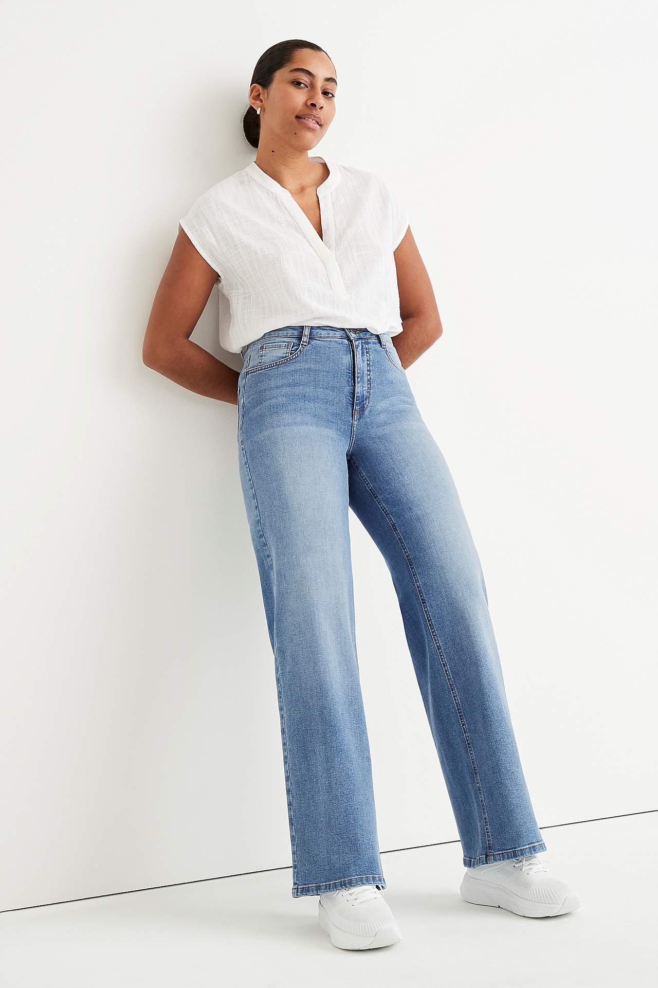 Vide jeans med høy midje