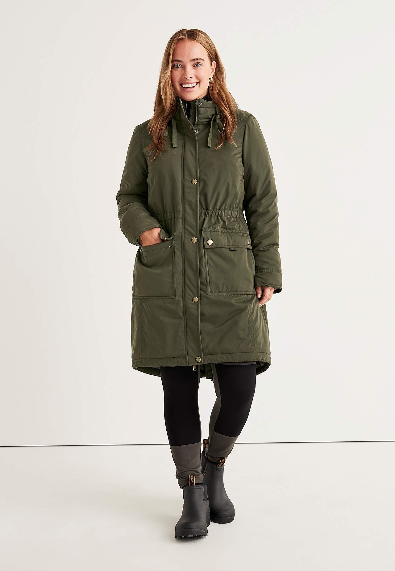 Parkas med fôret med lo hette