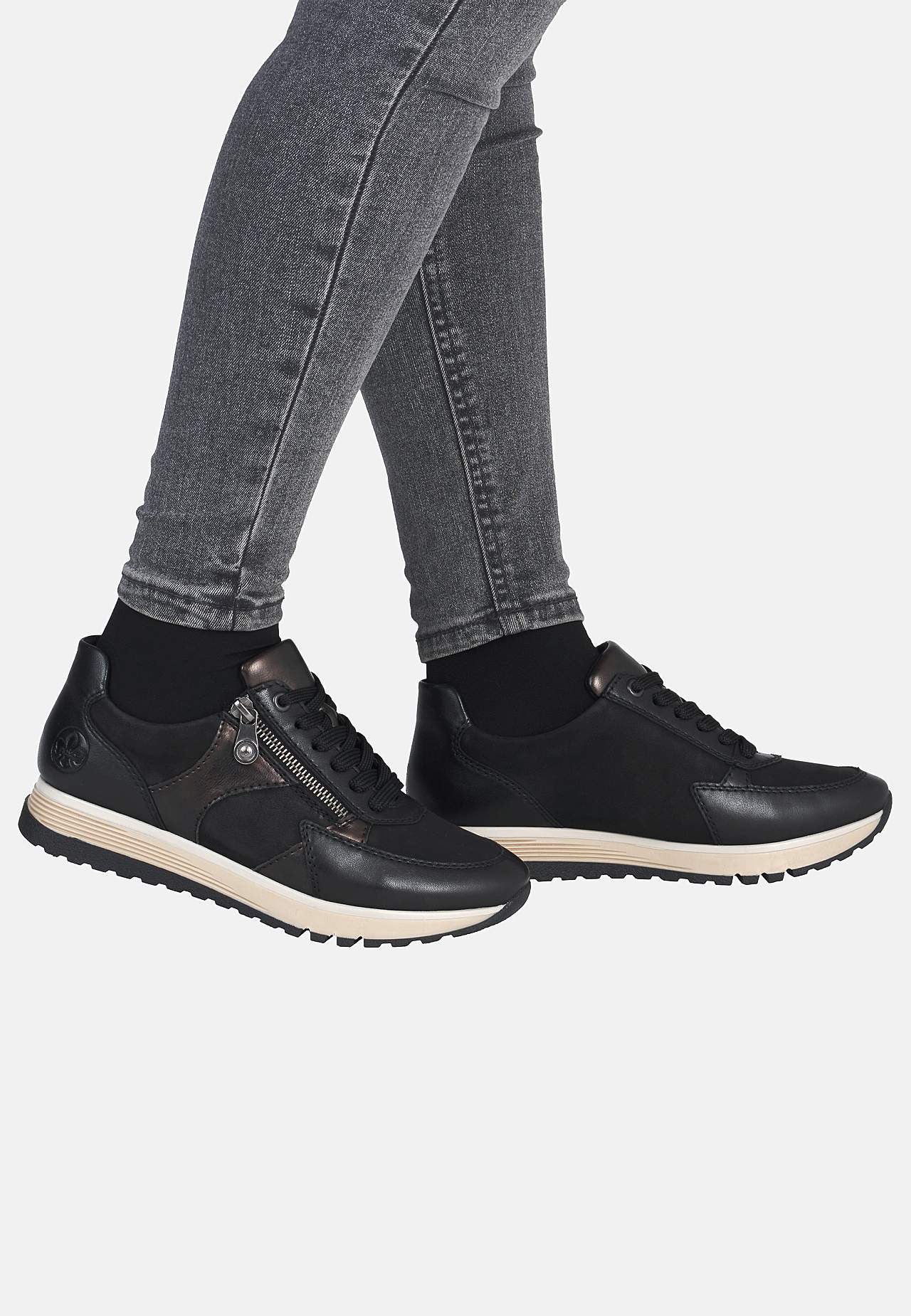 Komfortable sneakerser i skinn
