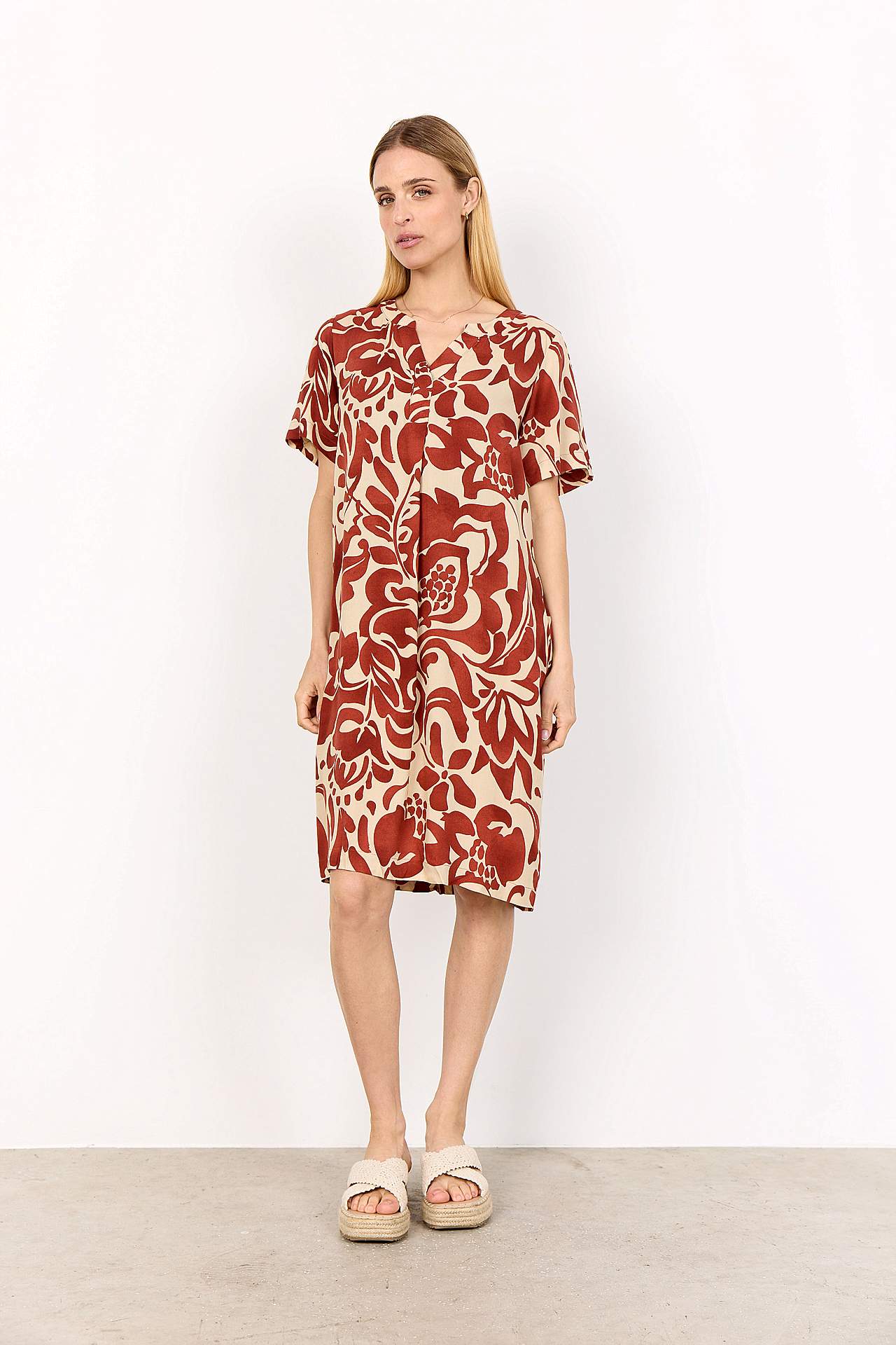 Vevet, mønstret viskosekjole