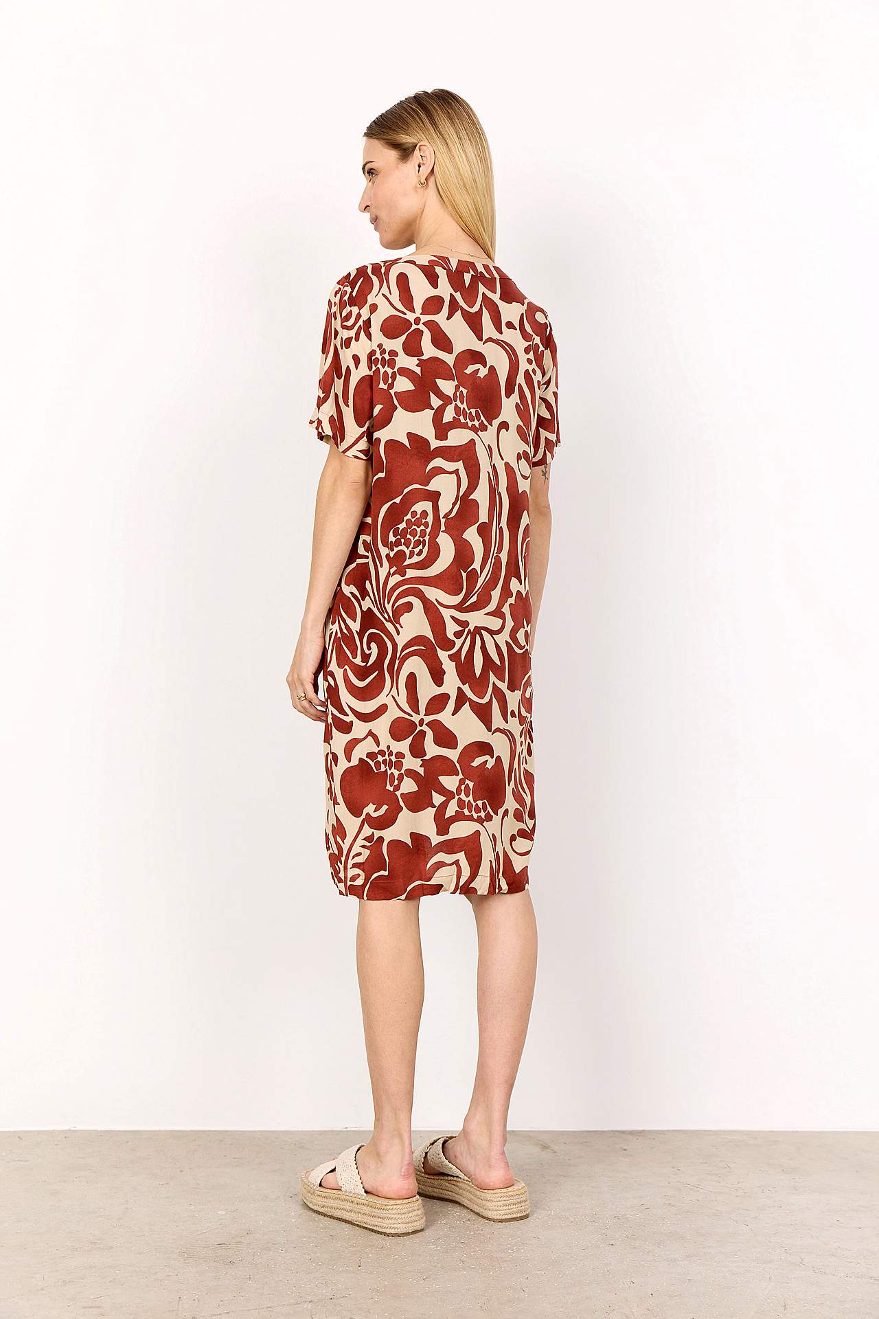 Vevet, mønstret viskosekjole