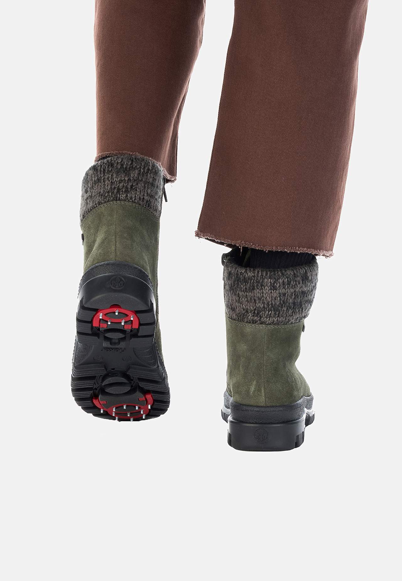 Lærstøvel med uttrekkbare brodder