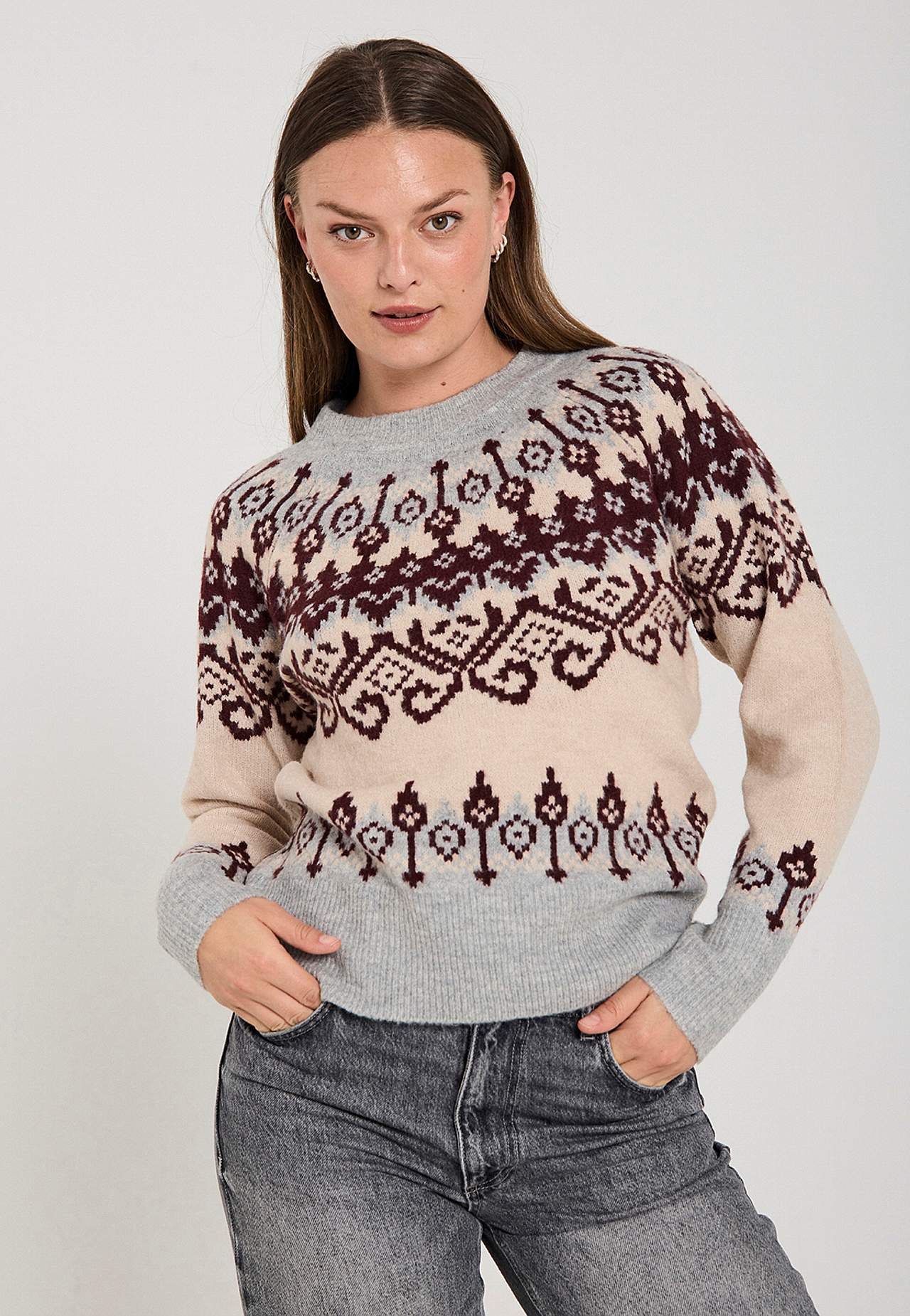 Strikkegenser med jacquardmønster