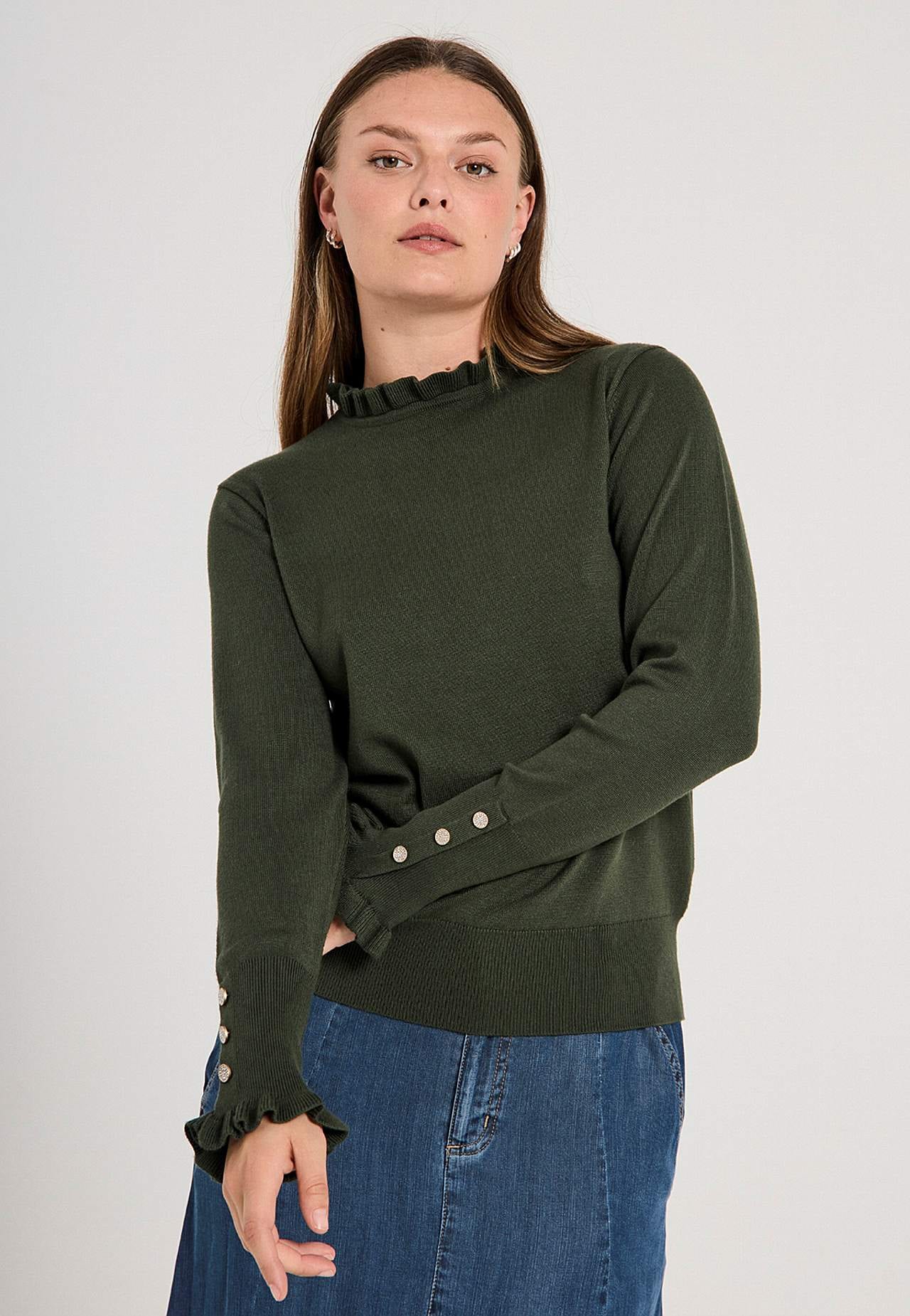 Finstrikket genser med knapper