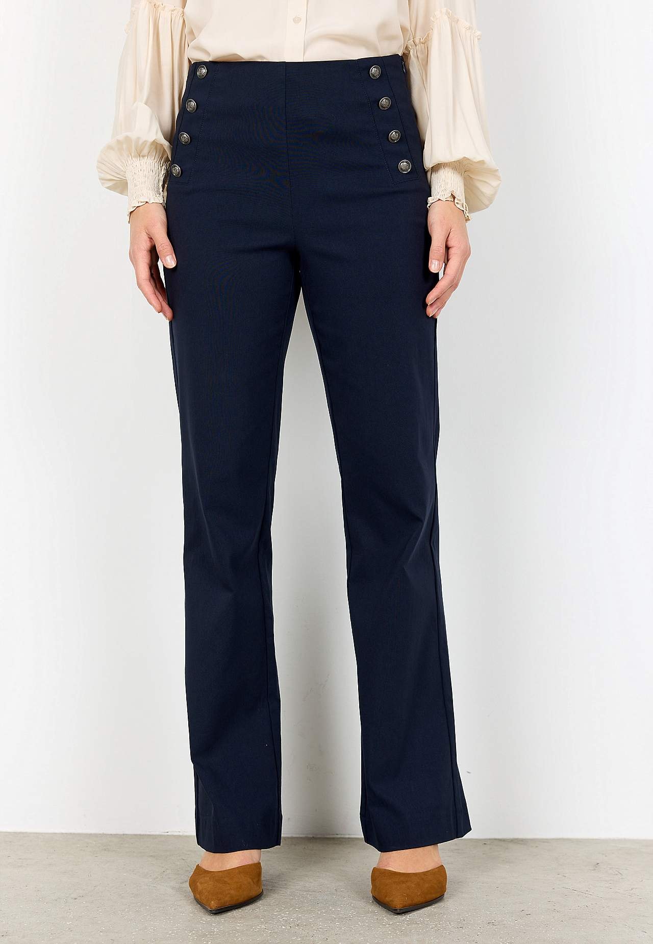 Bukse i bengalin med dekorative knapper