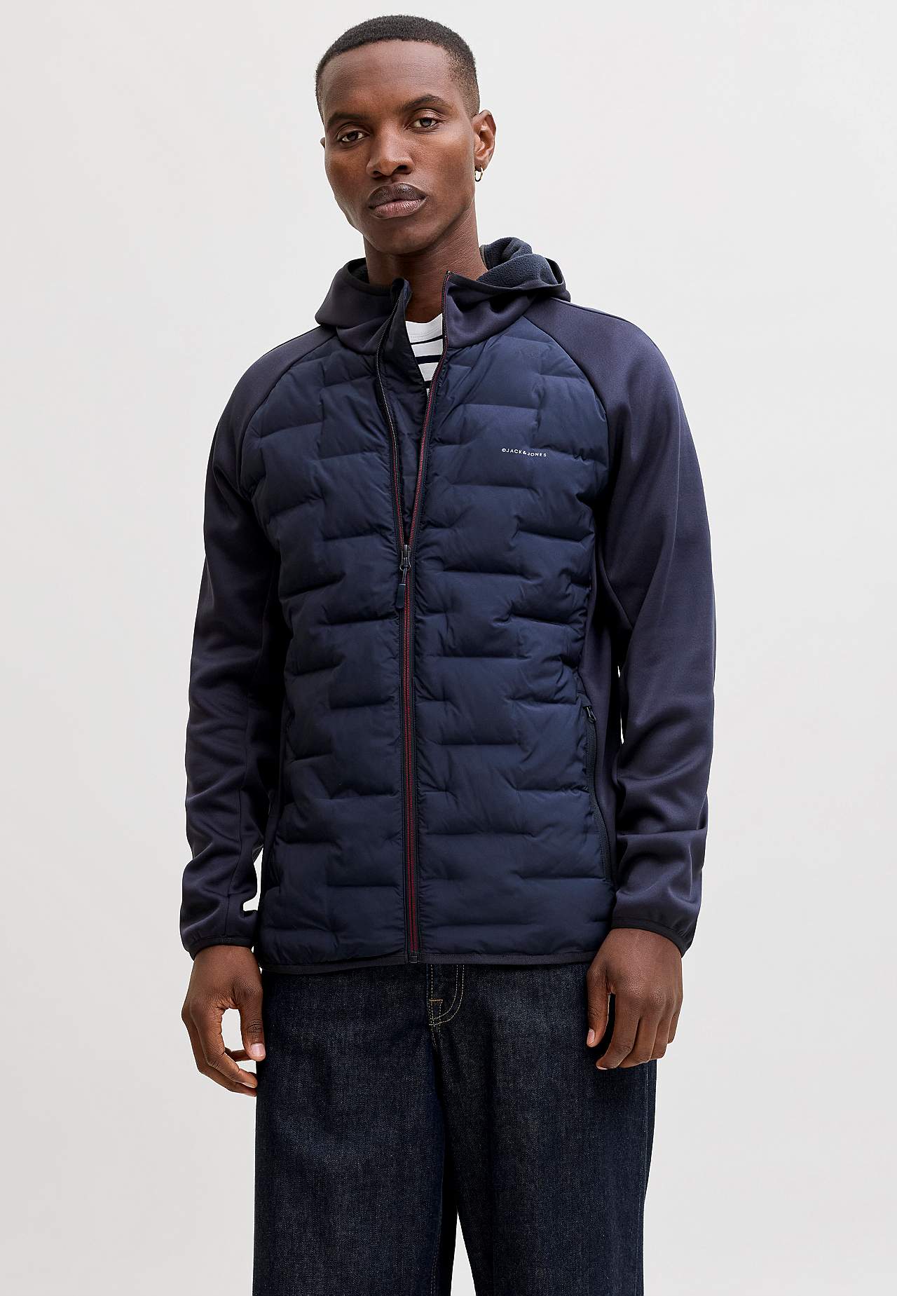 Hybridjakke med hette