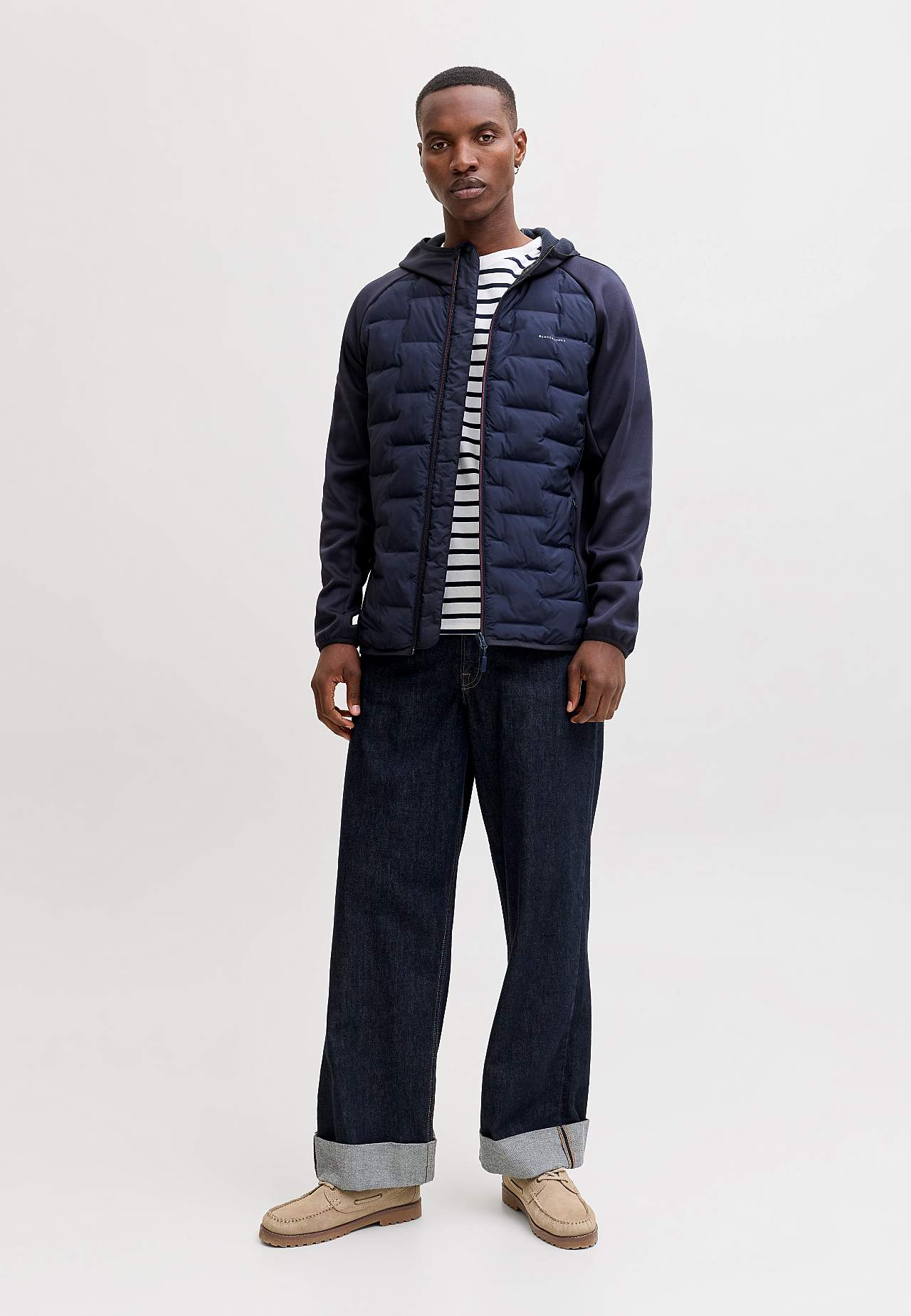 Hybridjakke med hette