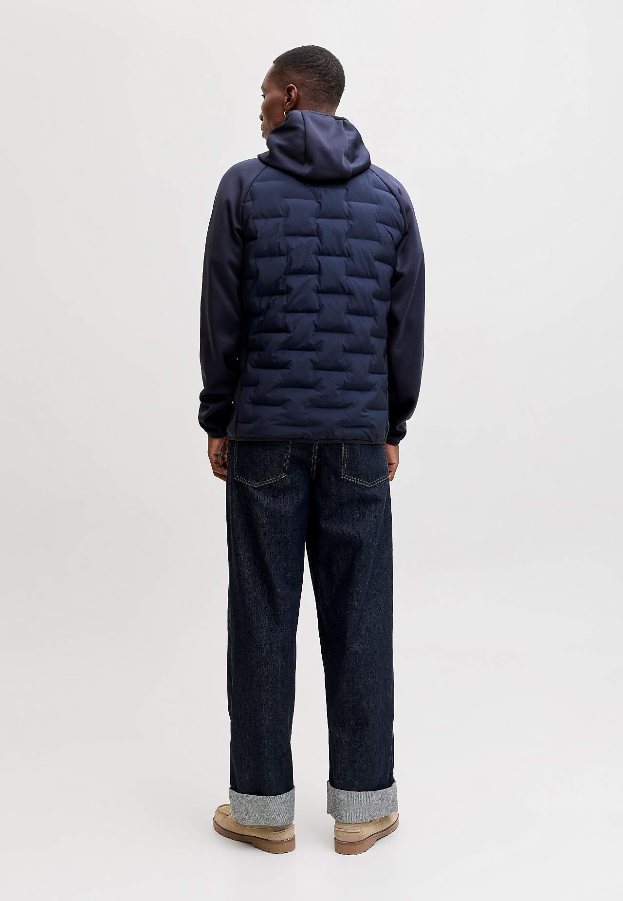 Hybridjakke med hette