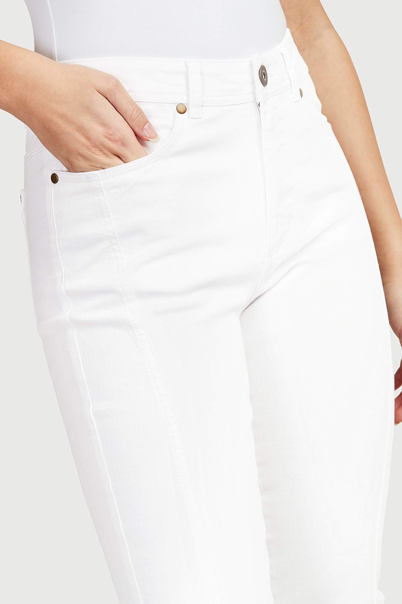 Caprijeans med design med fem lommer