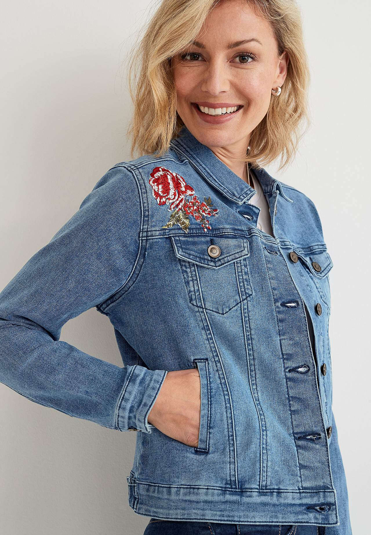 Denimjakke med broderier