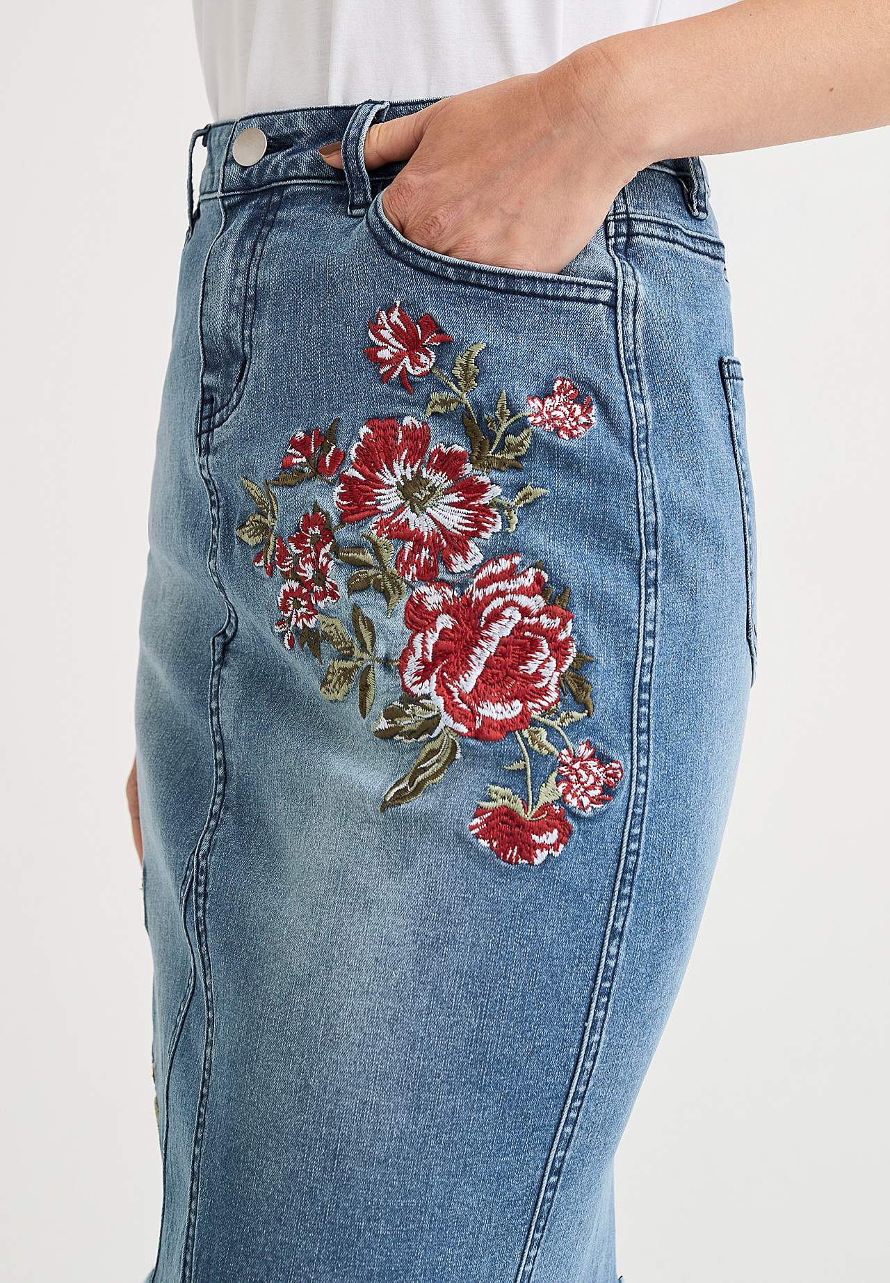 Denim skjørt med broderier
