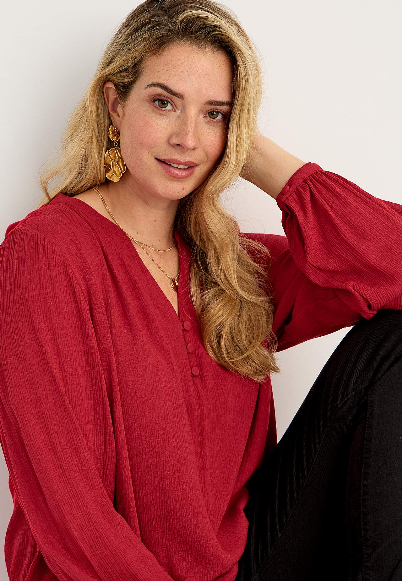 Crepe bluse med knapper Greta