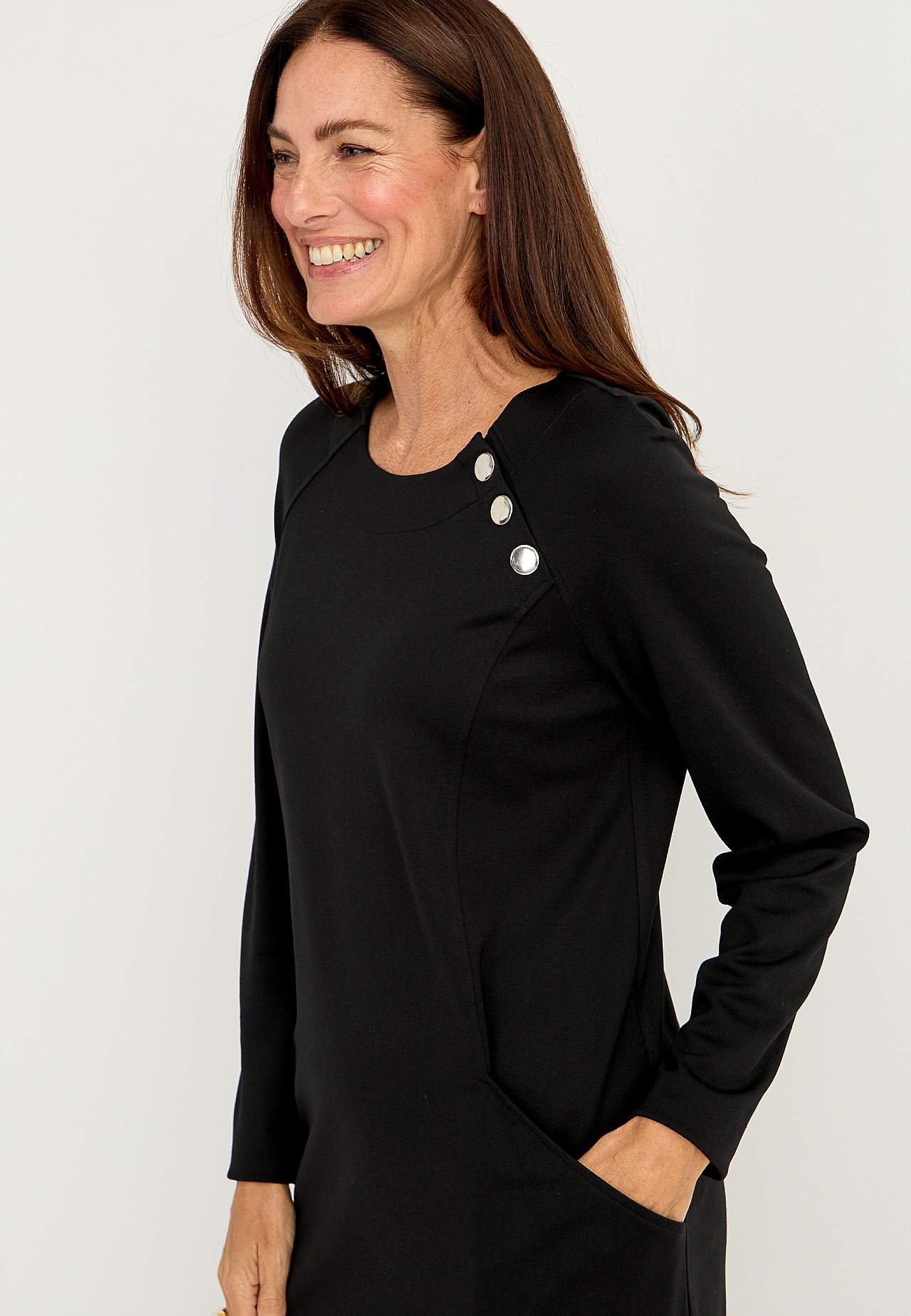 Jersey-kjole med knappdekor Sandra