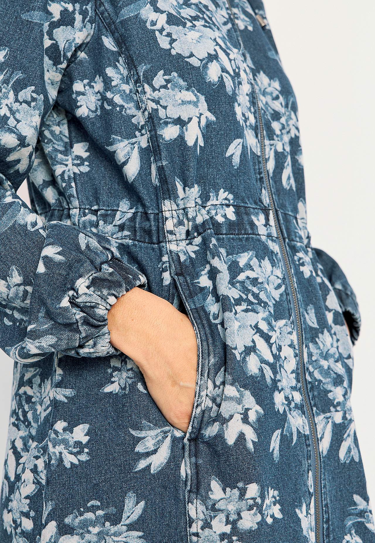 Mønstret parkas i denim