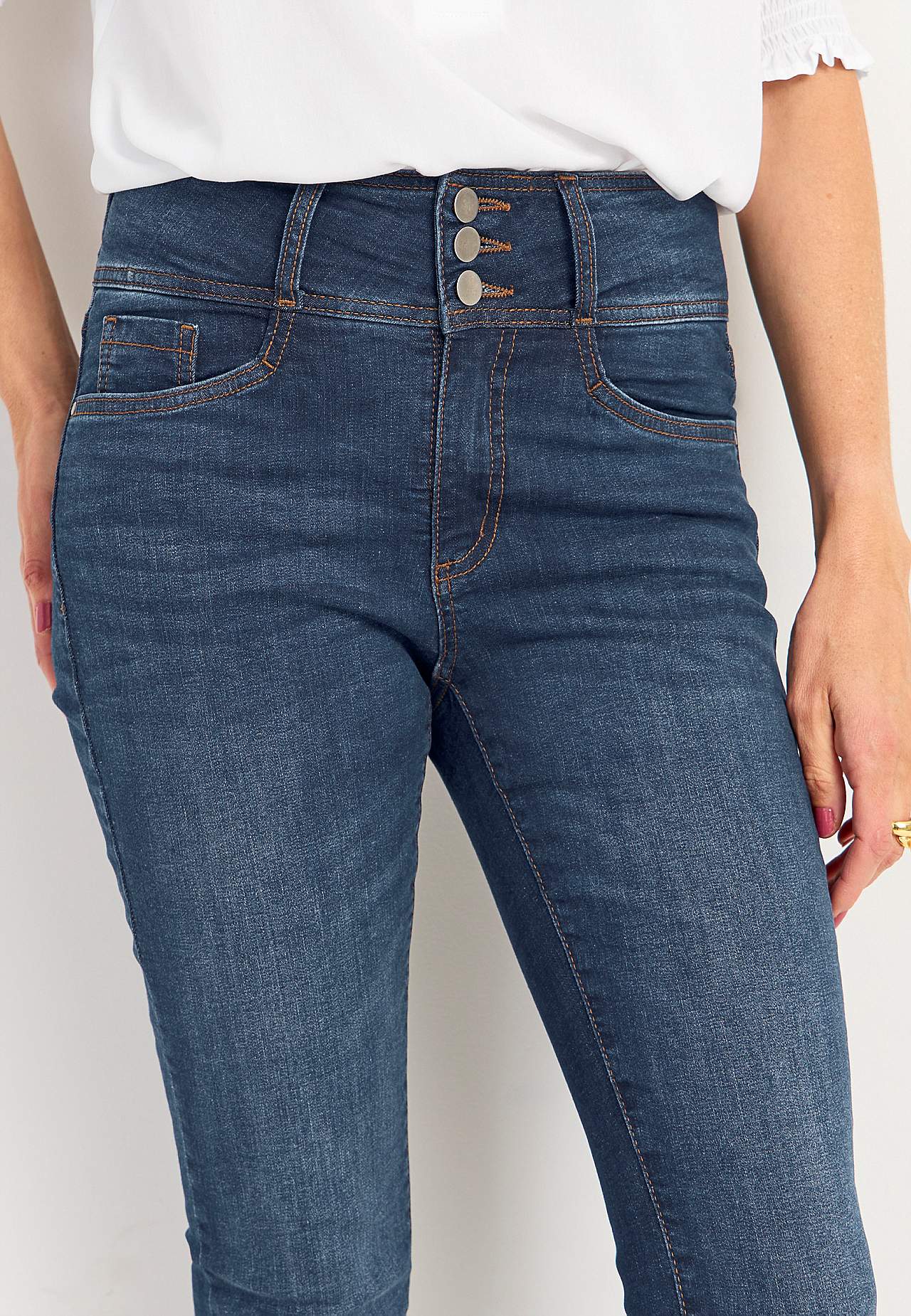 Smale jeans med høy midje - tre lengder