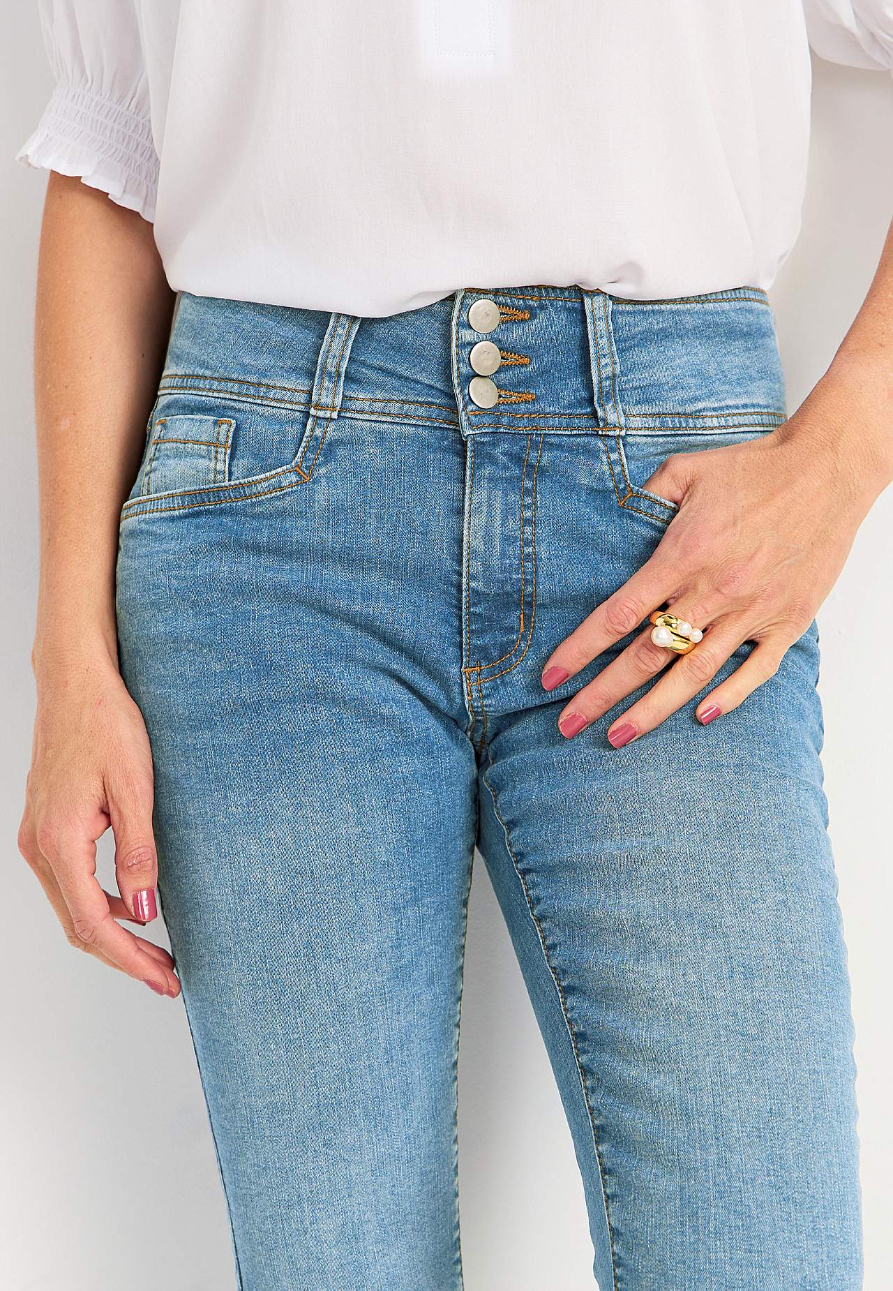 Boot cut jeans med høy midje