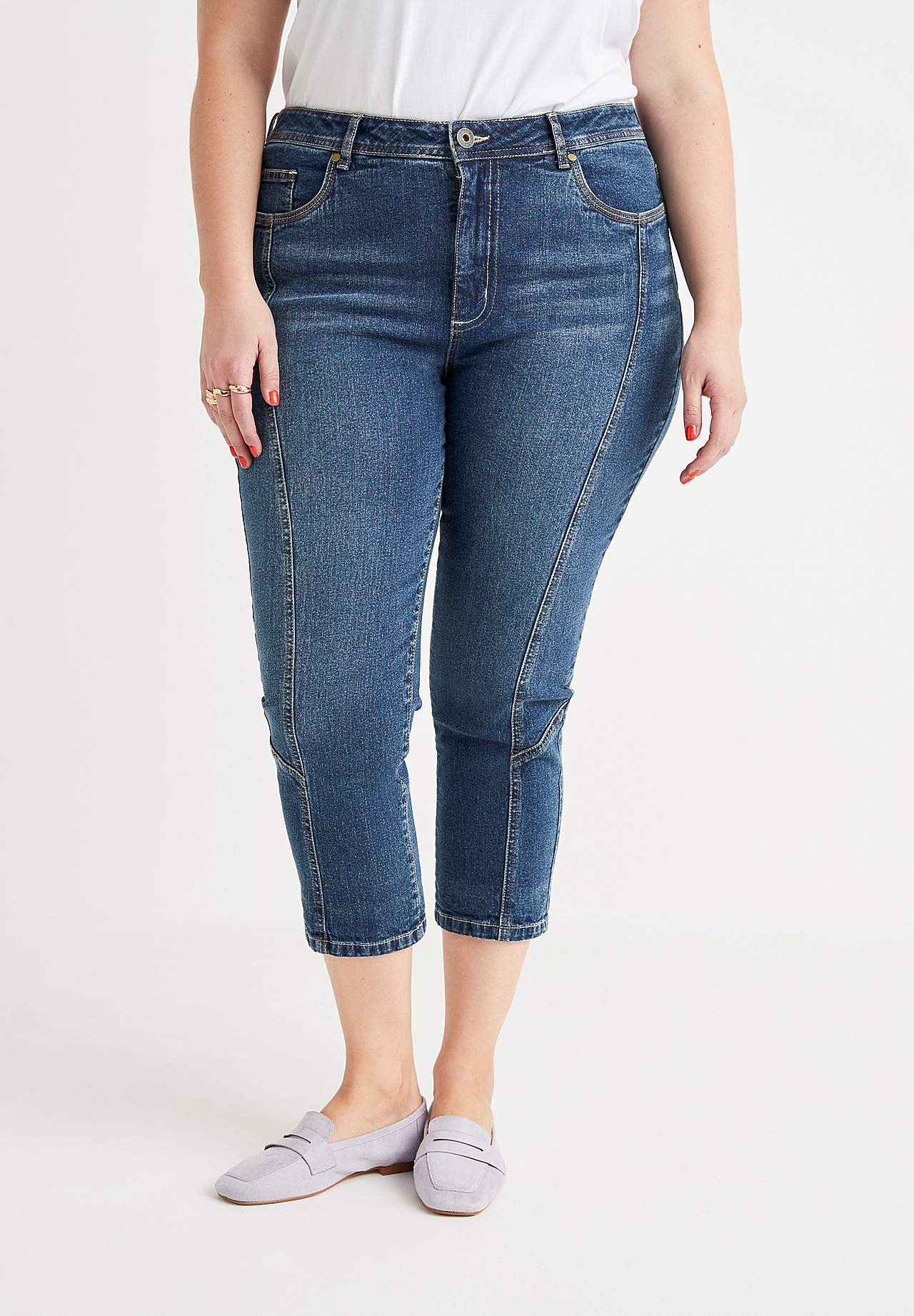 Caprijeans med design med fem lommer