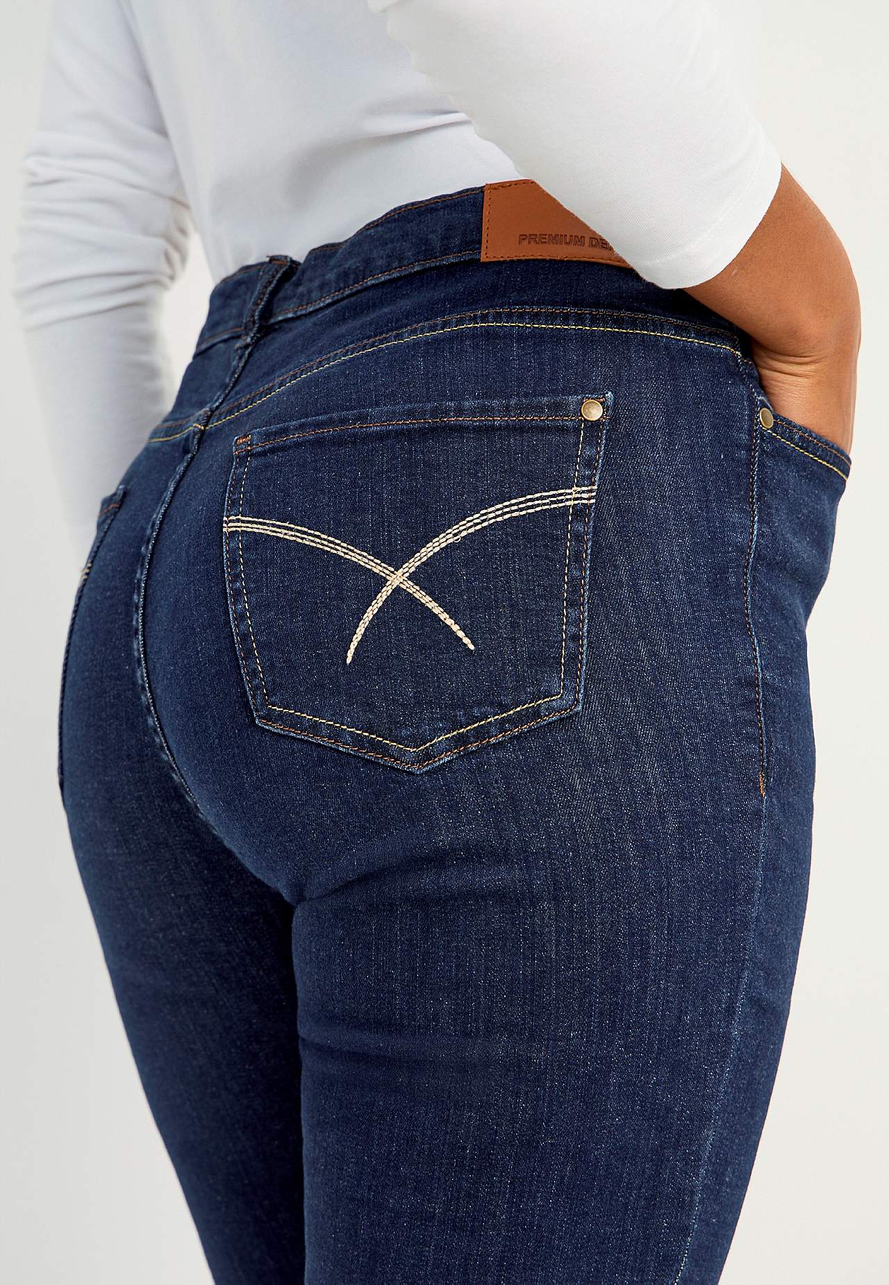 Jeans med strikk i sidene