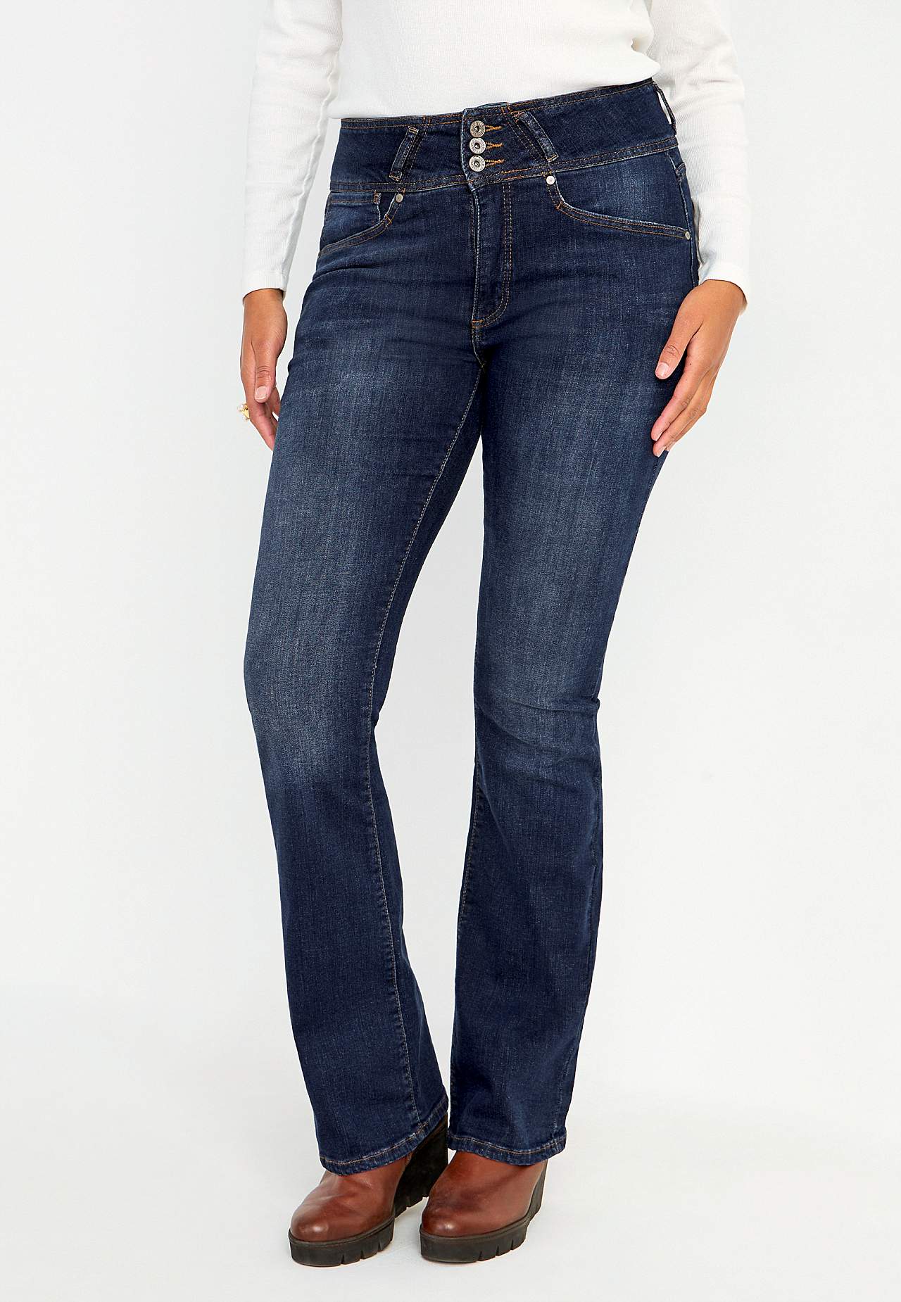 Boot cut jeans med høy midje