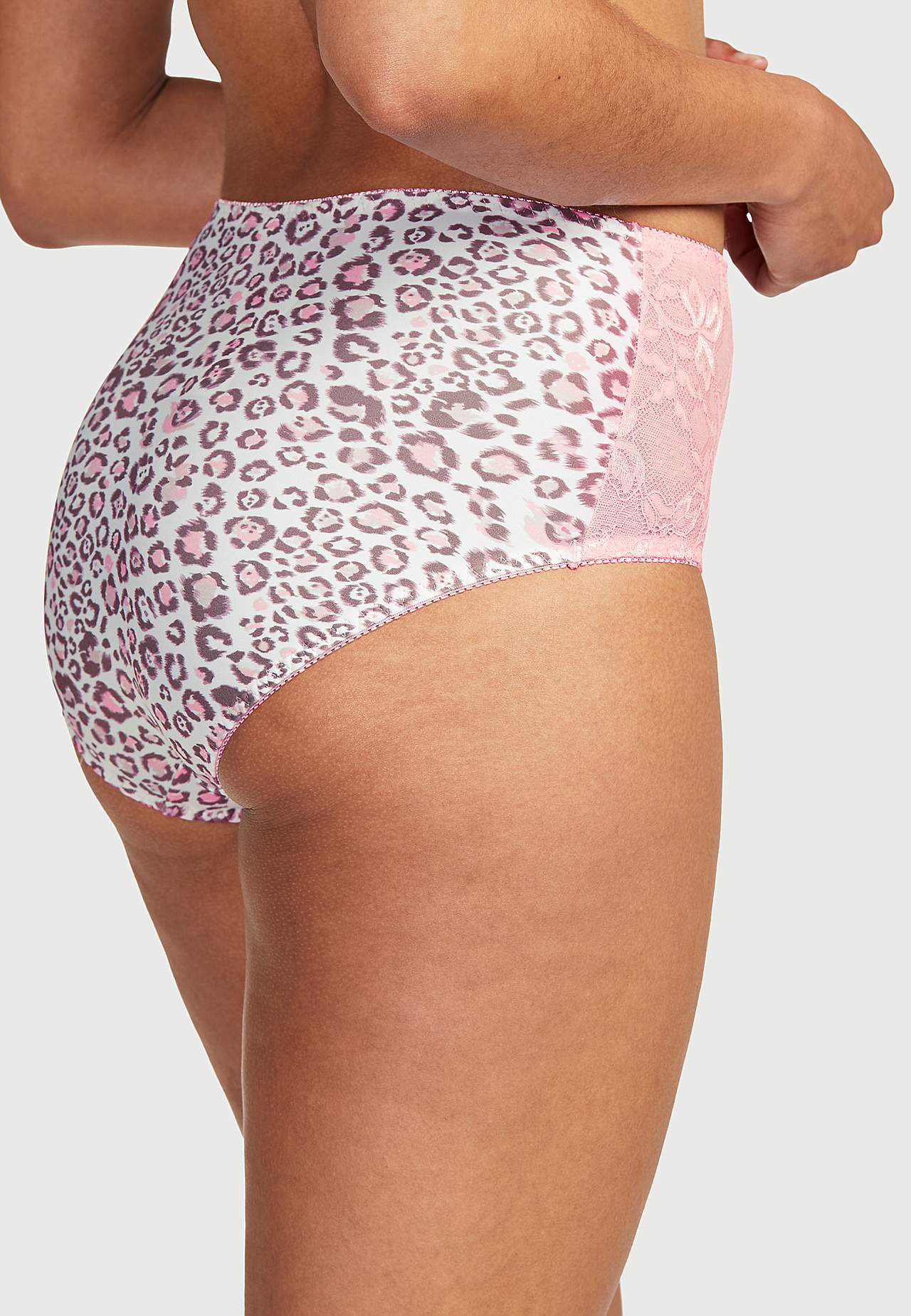 Leopardmønstret maxitruse