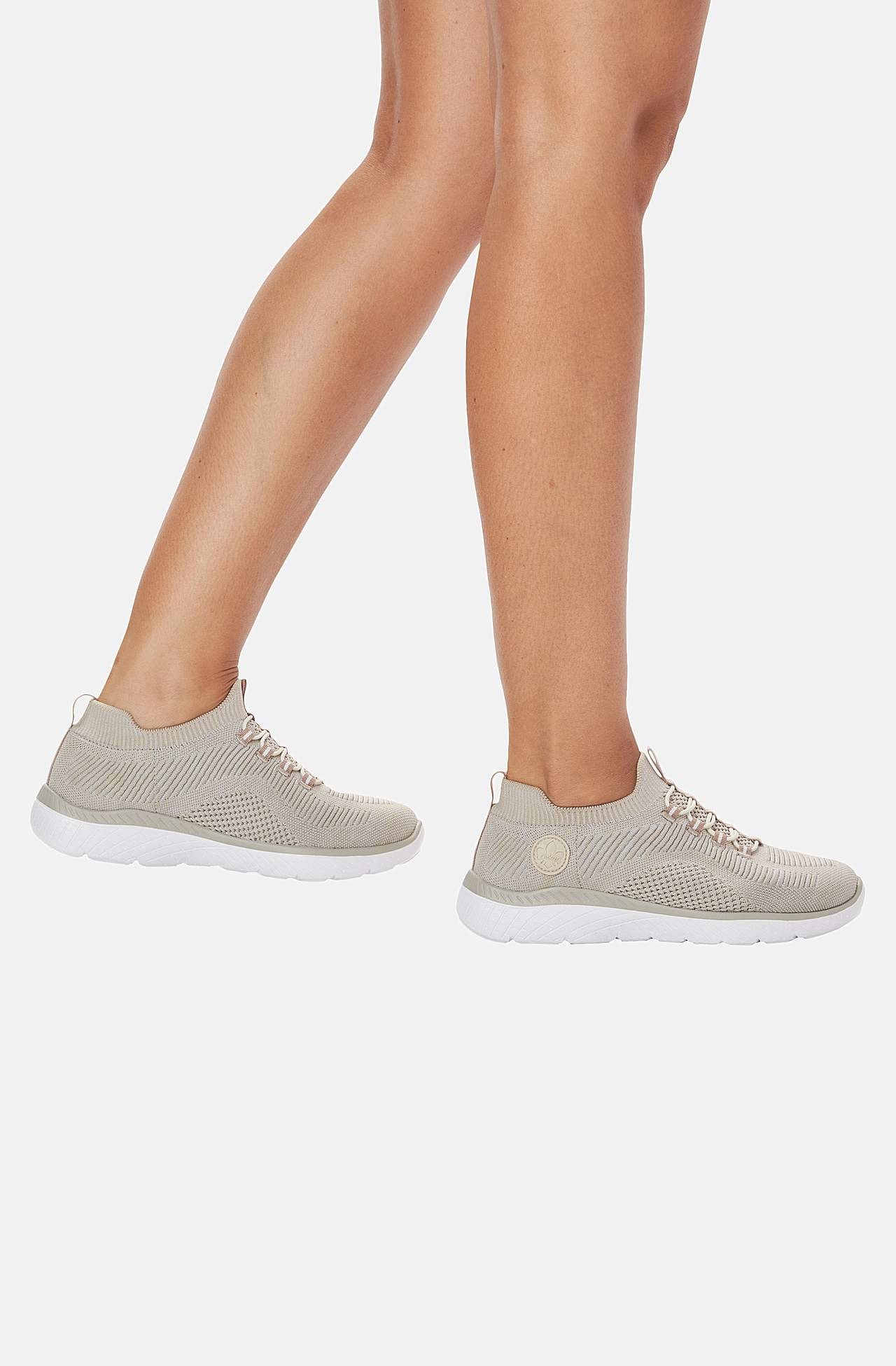 Lett joggesko med en slip on