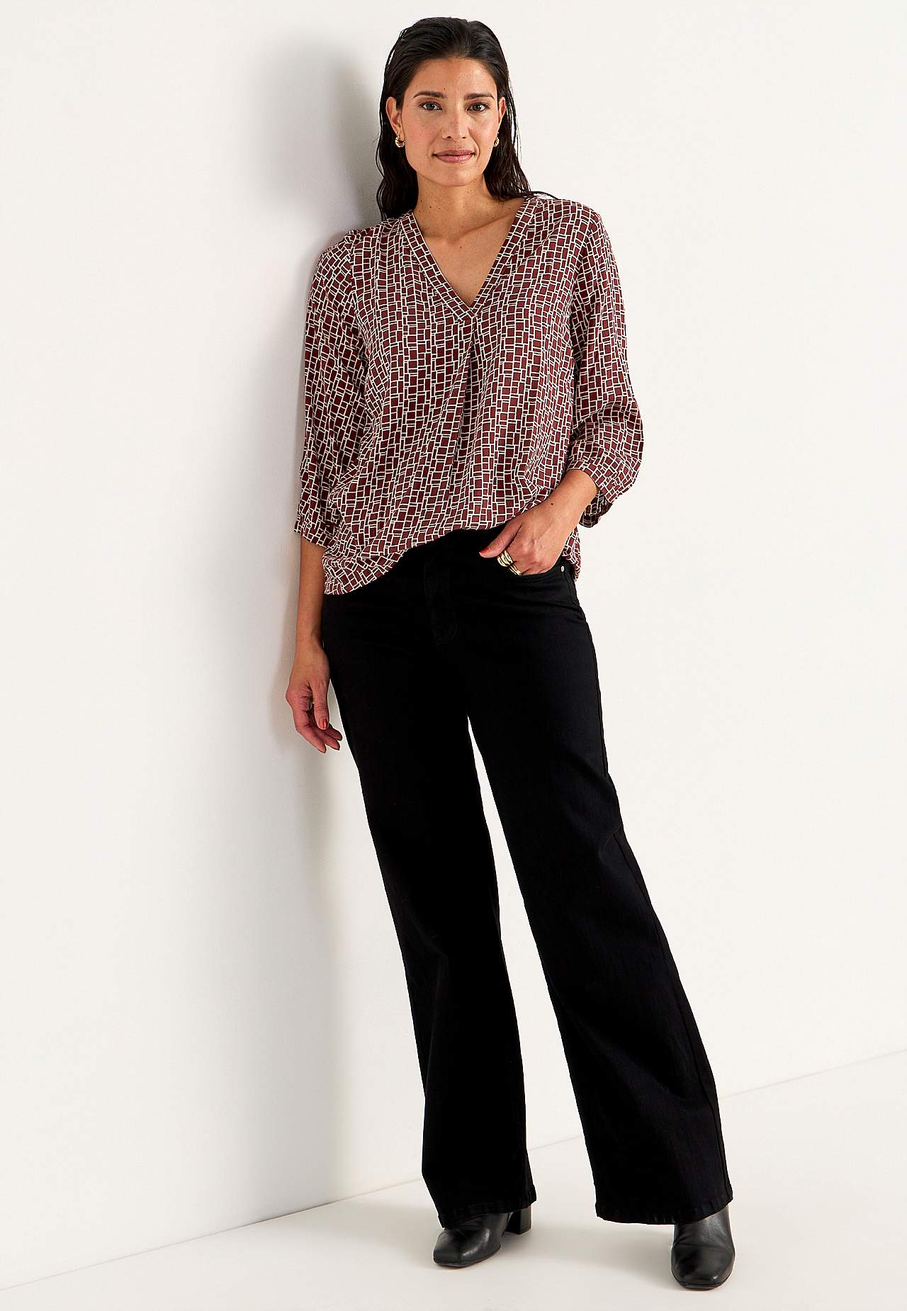 V-halset, vevet bluse
