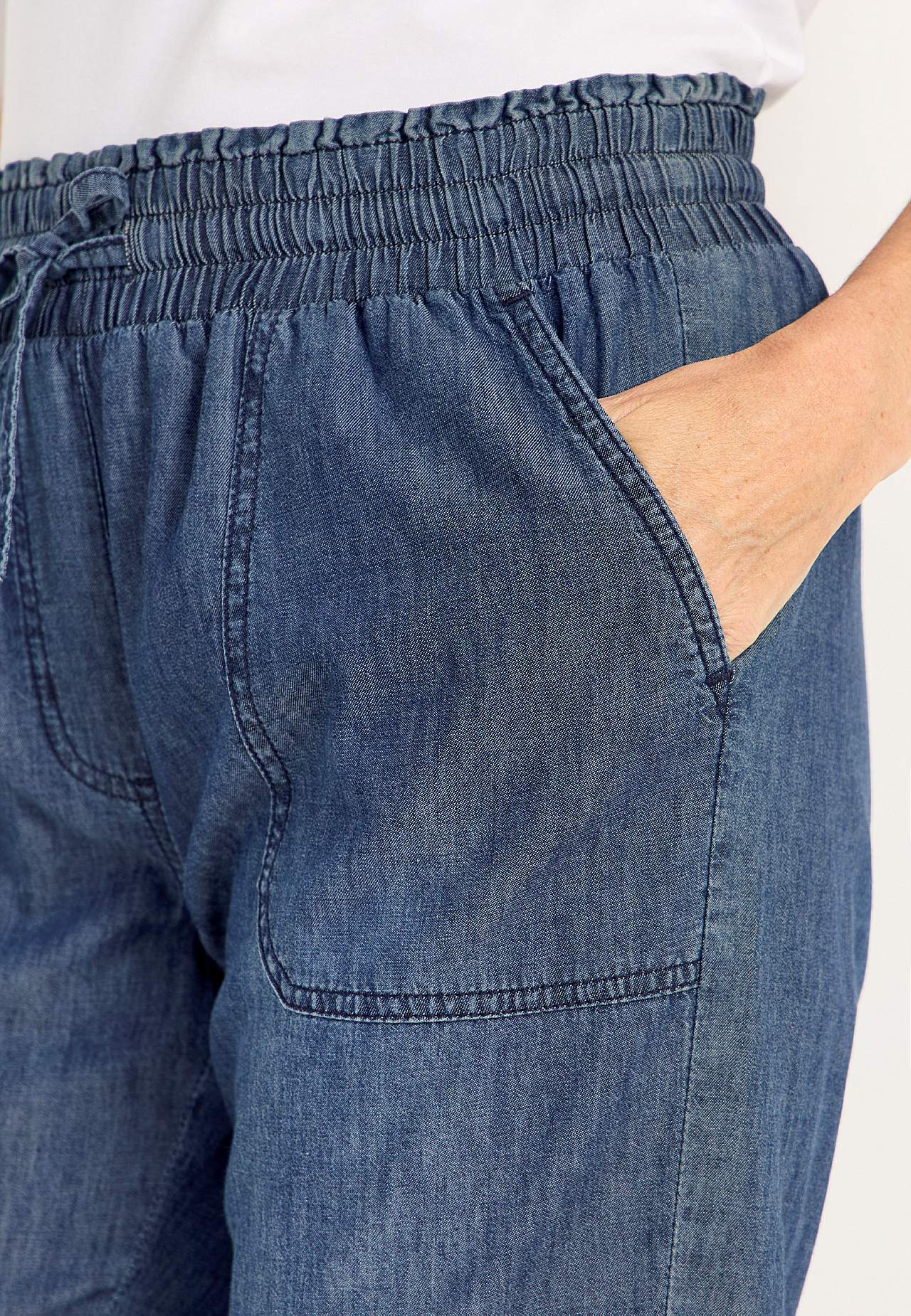 Casual capribuksen i denim Jade