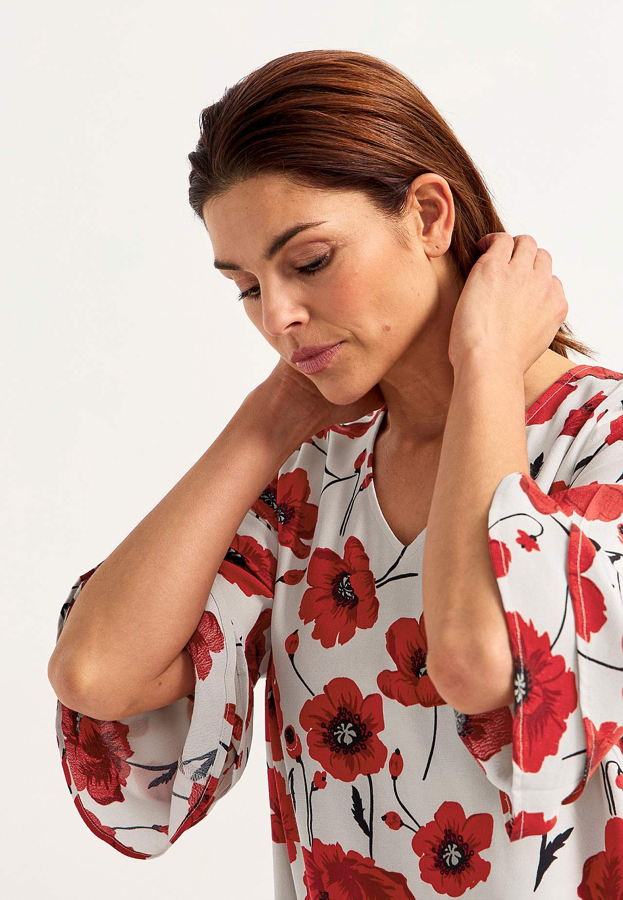 Lag på lag-kjole med volangermer