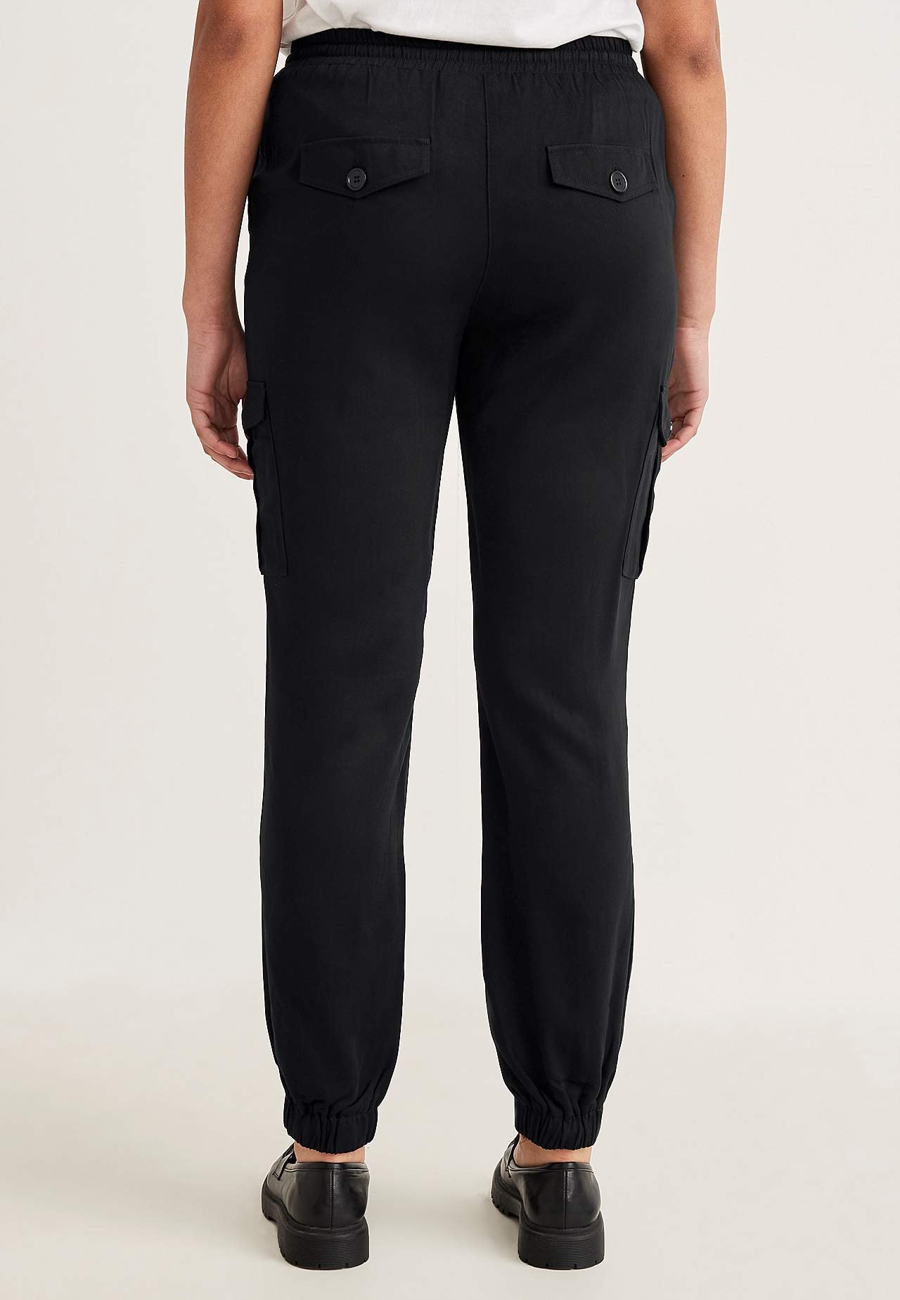 Uformelle cargobukser i viskose