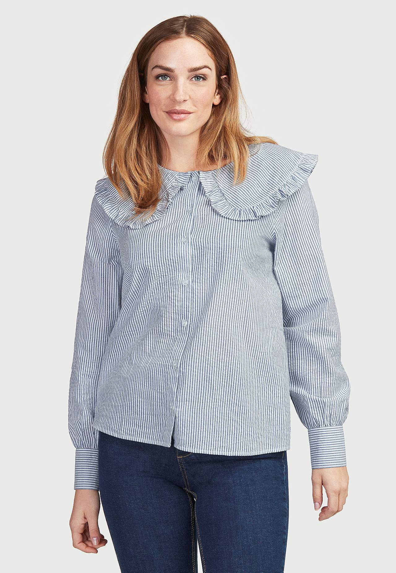 Bluse med volangkrage Maude