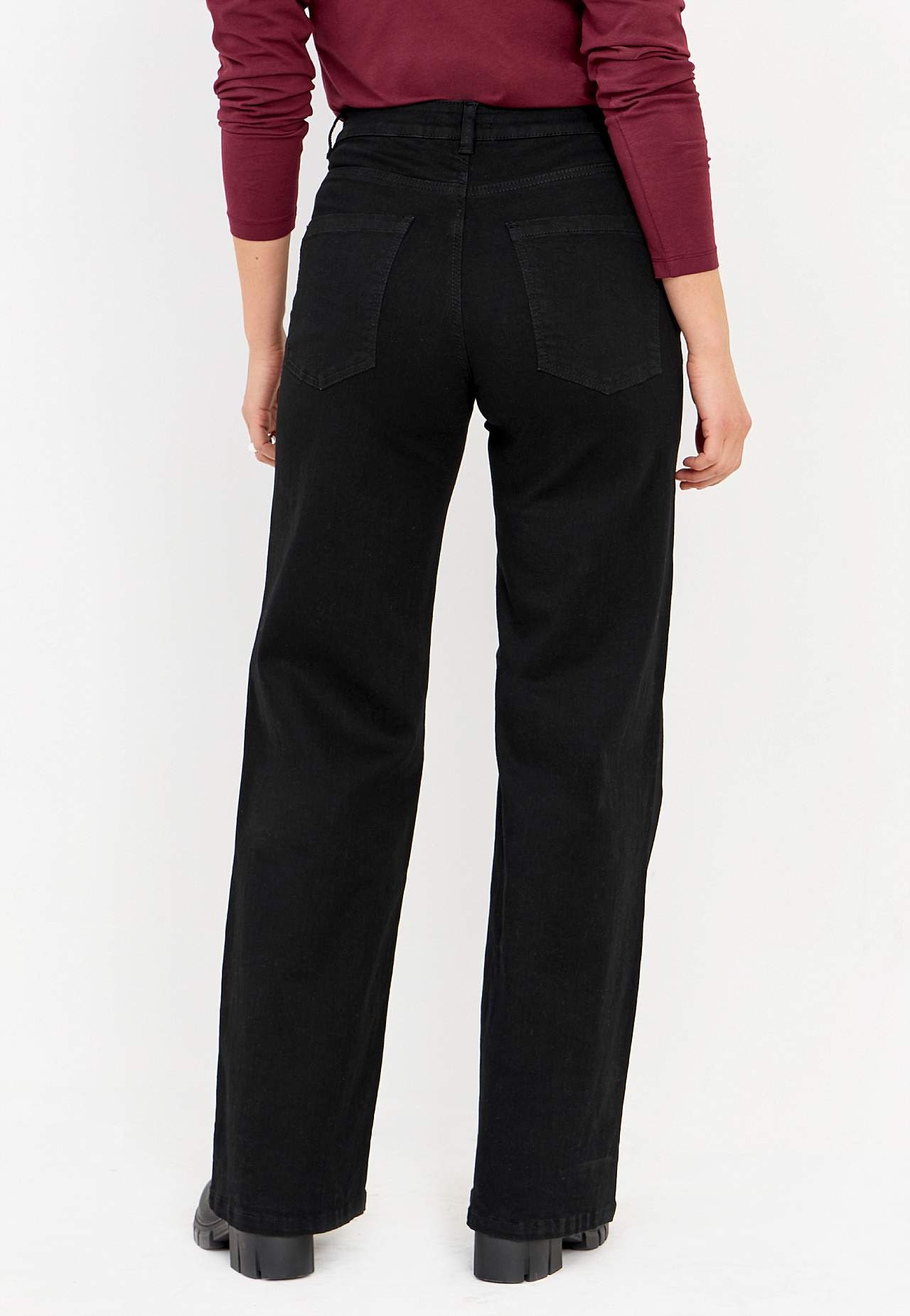 Vide jeans med høy midje