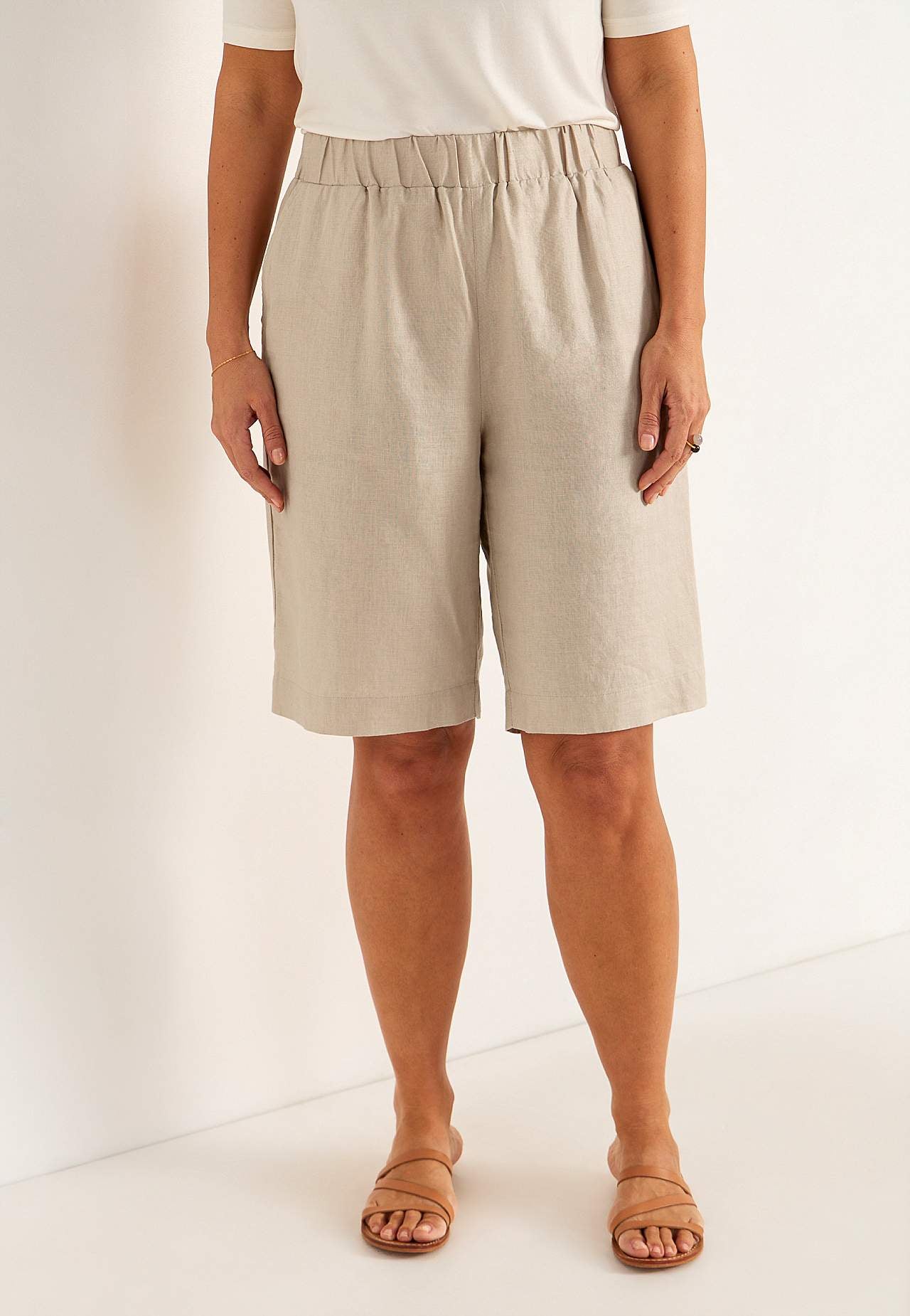 Shorts Premium i lin med strikk i midjen