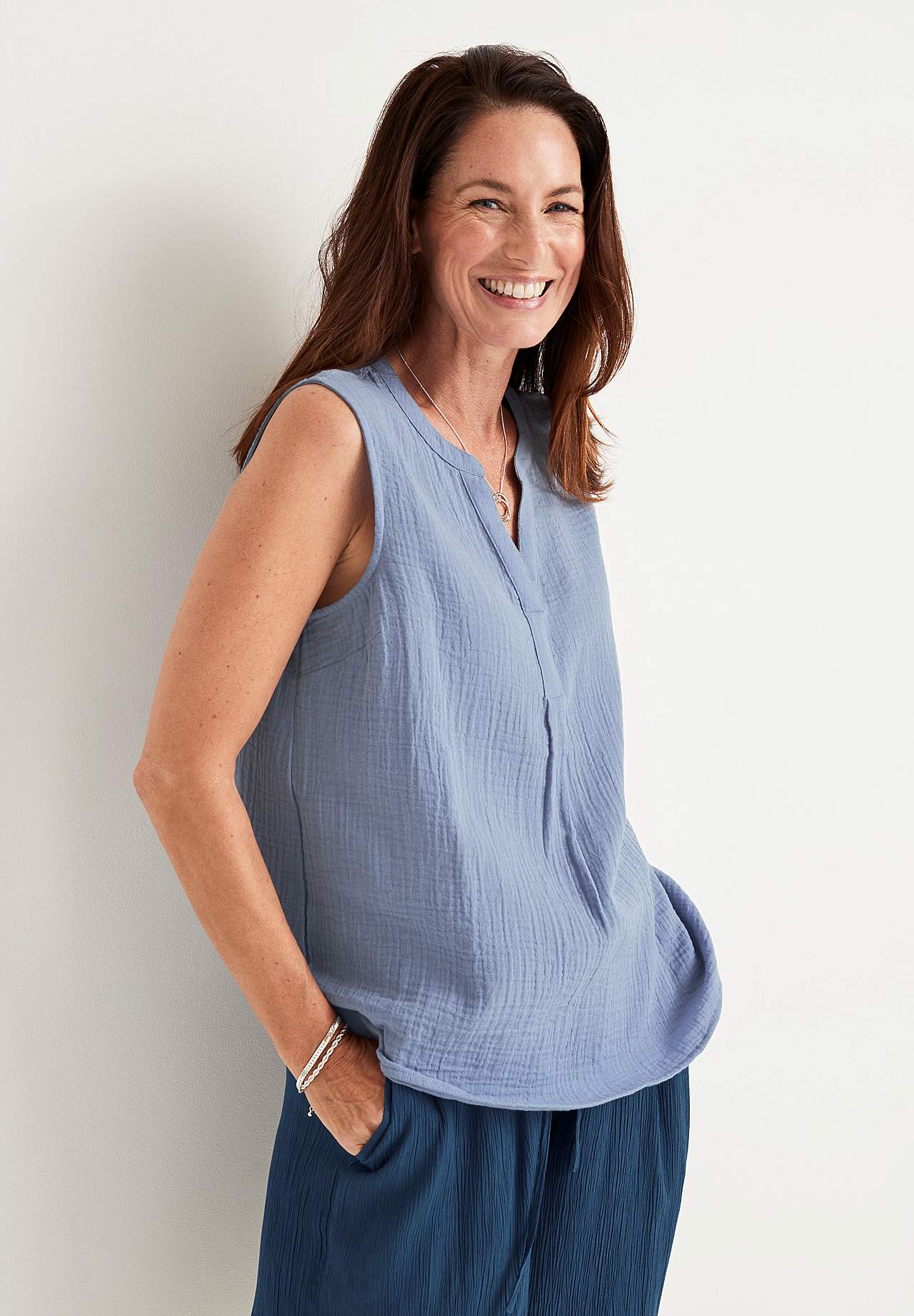 Ermløs, rynket bluse Patricia