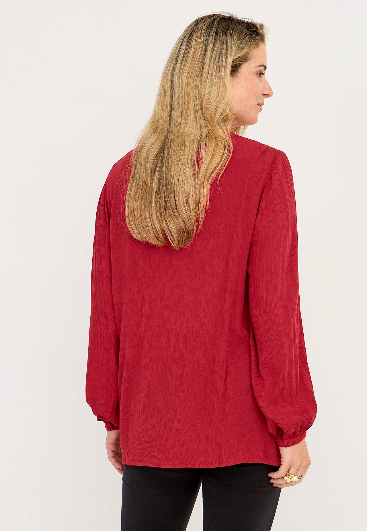 Crepe bluse med knapper Greta