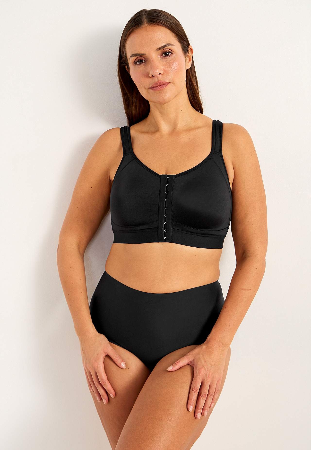 Framknappet sports-BH med støtte Doris