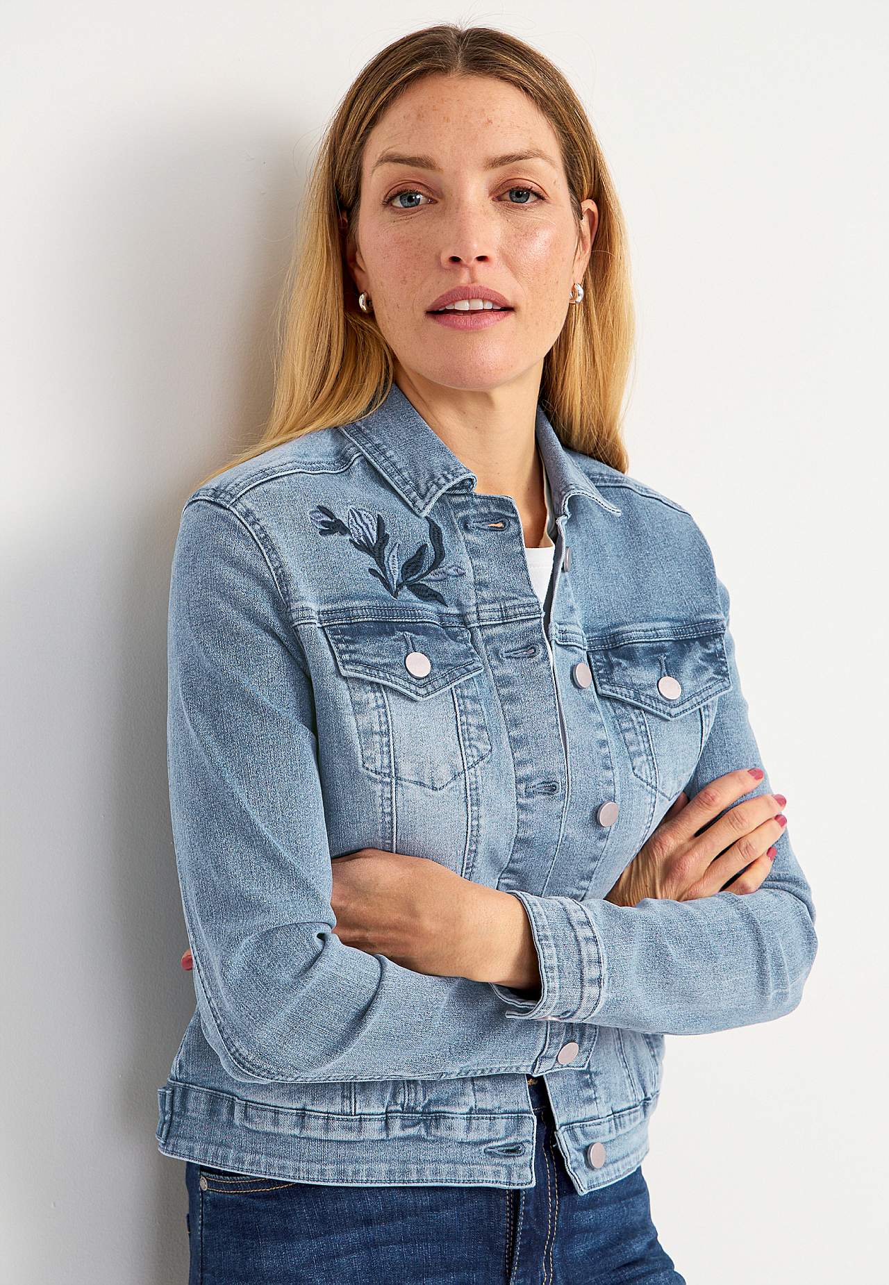 Denimjakke med broderier Emmy