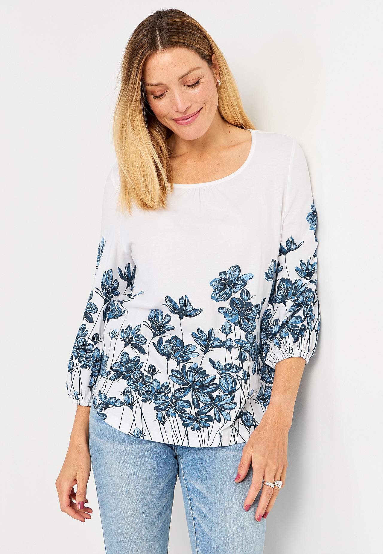 Jerseytopp med et blomstermønster Engla