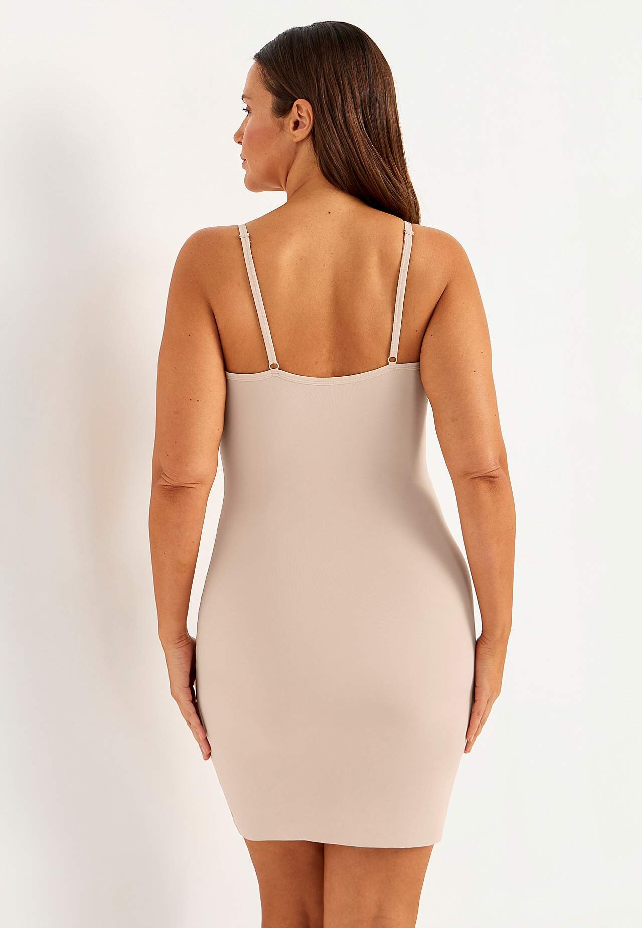 Underkjole med shaping-effekt